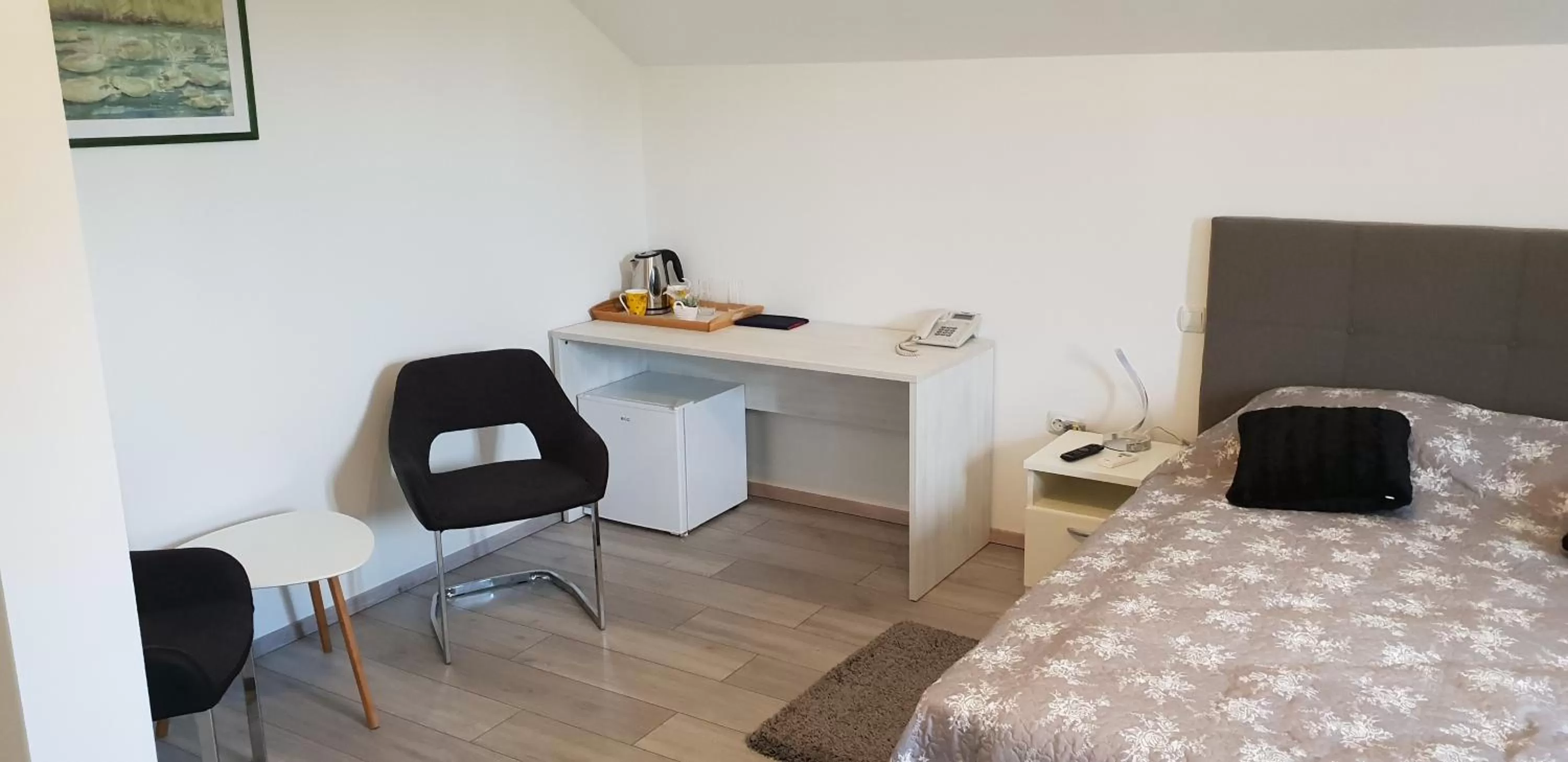 Bed in KE-TO Zagreb Airport Rooms