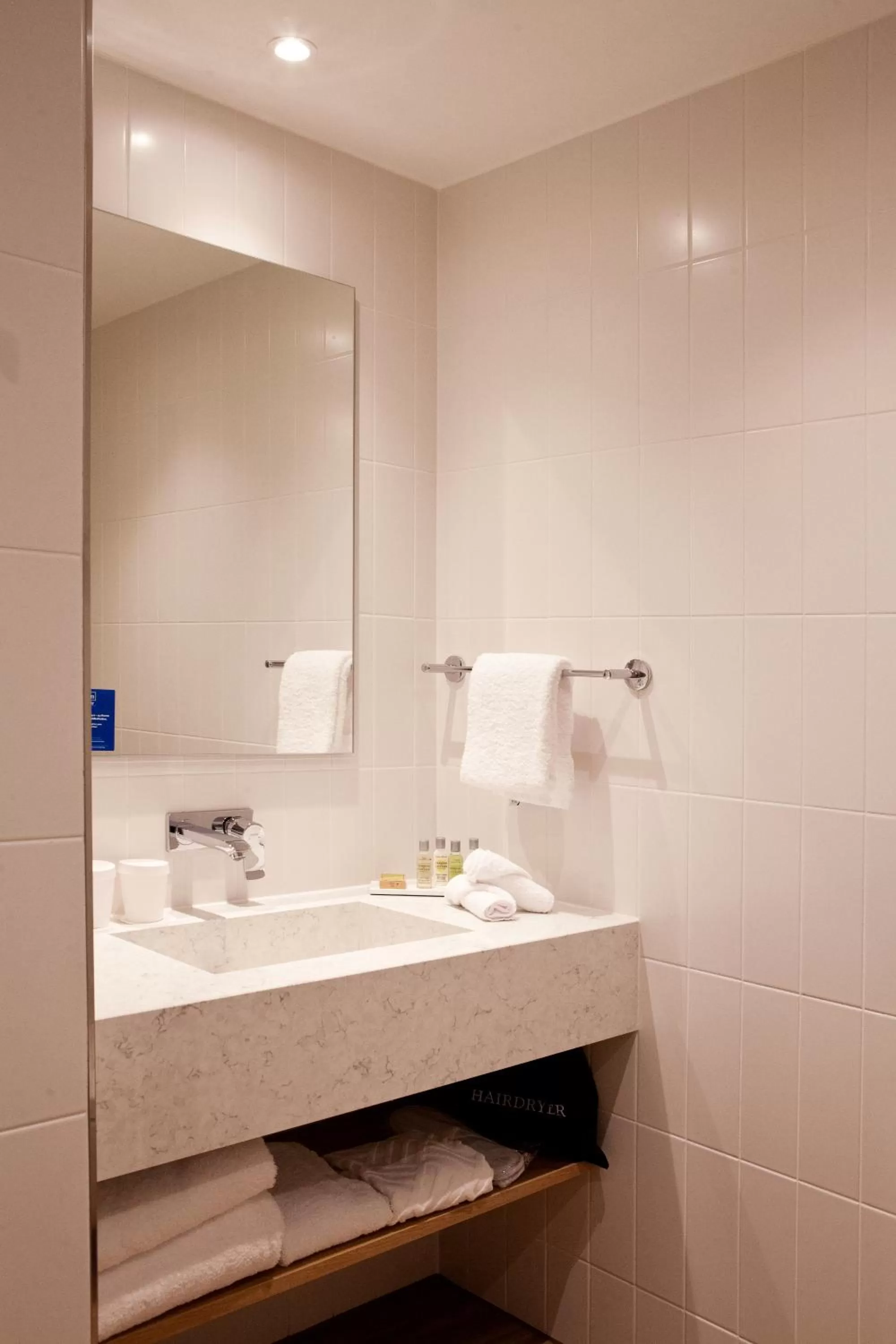 Bathroom in Hilton Garden Inn Munich Messe