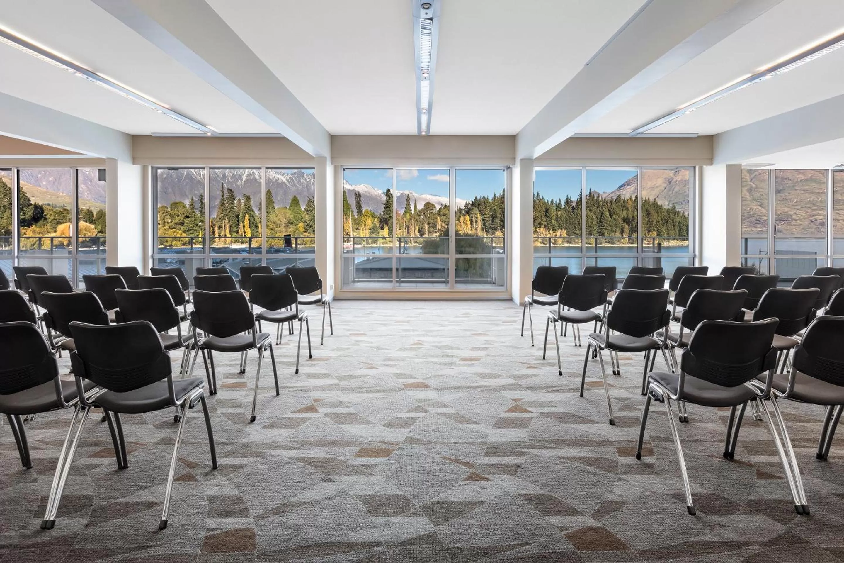 Meeting/conference room in Crowne Plaza Queenstown by IHG