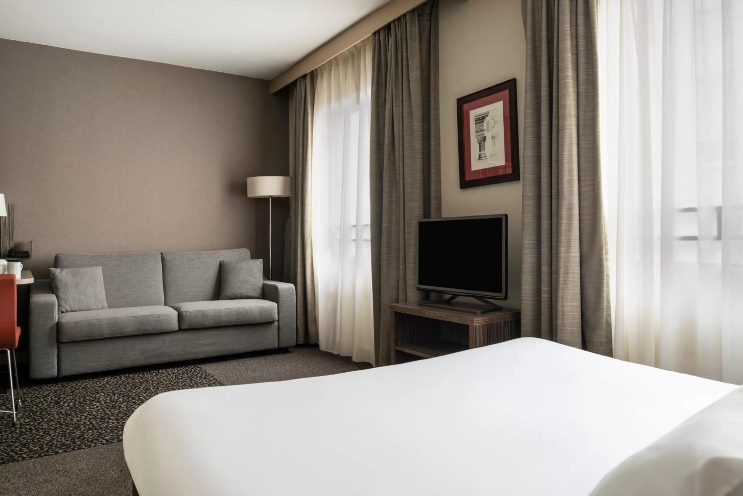 Living room, Bed in Aparthotel Adagio La Défense Esplanade