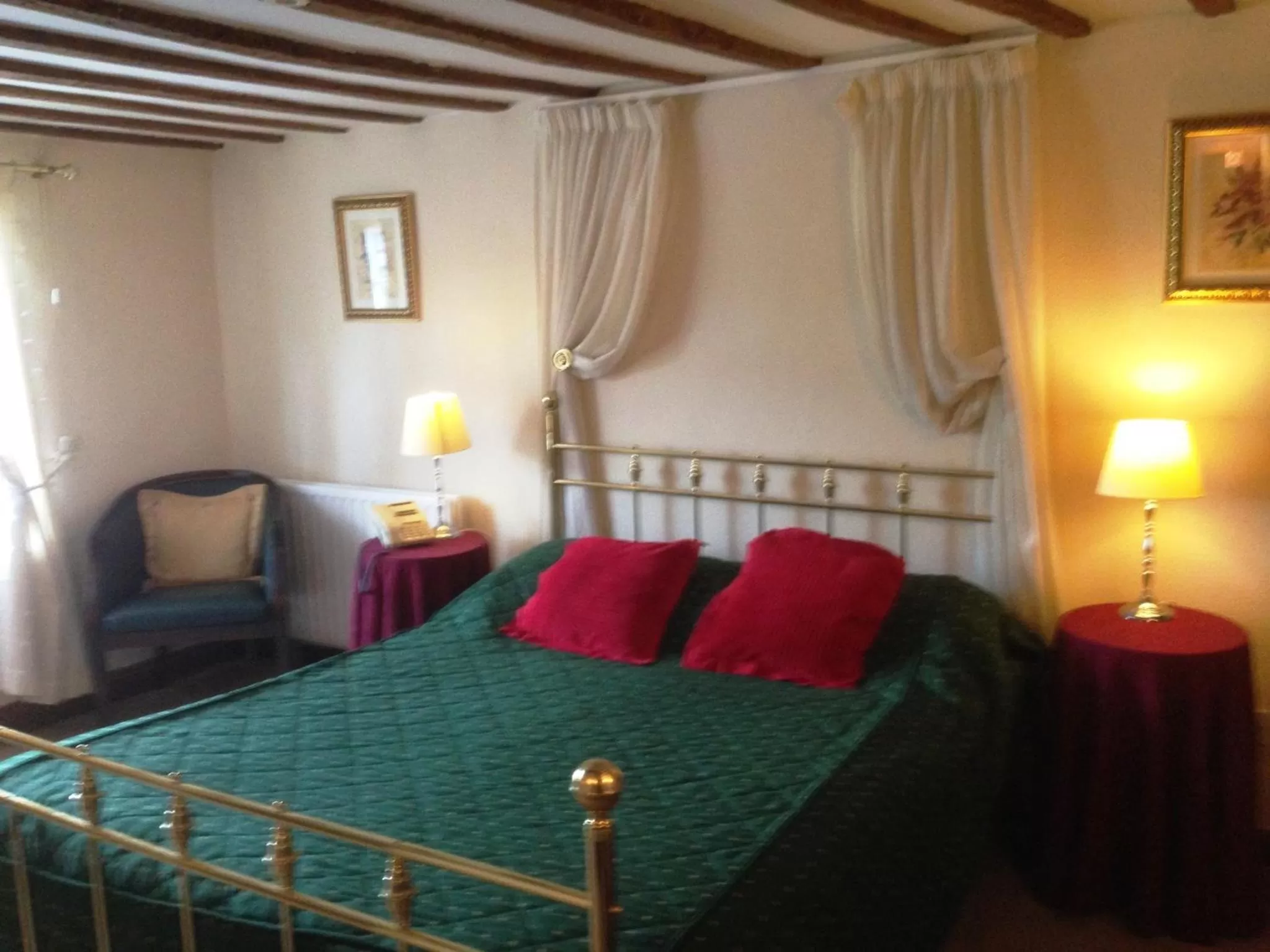 Bed in Stukeleys Hotel