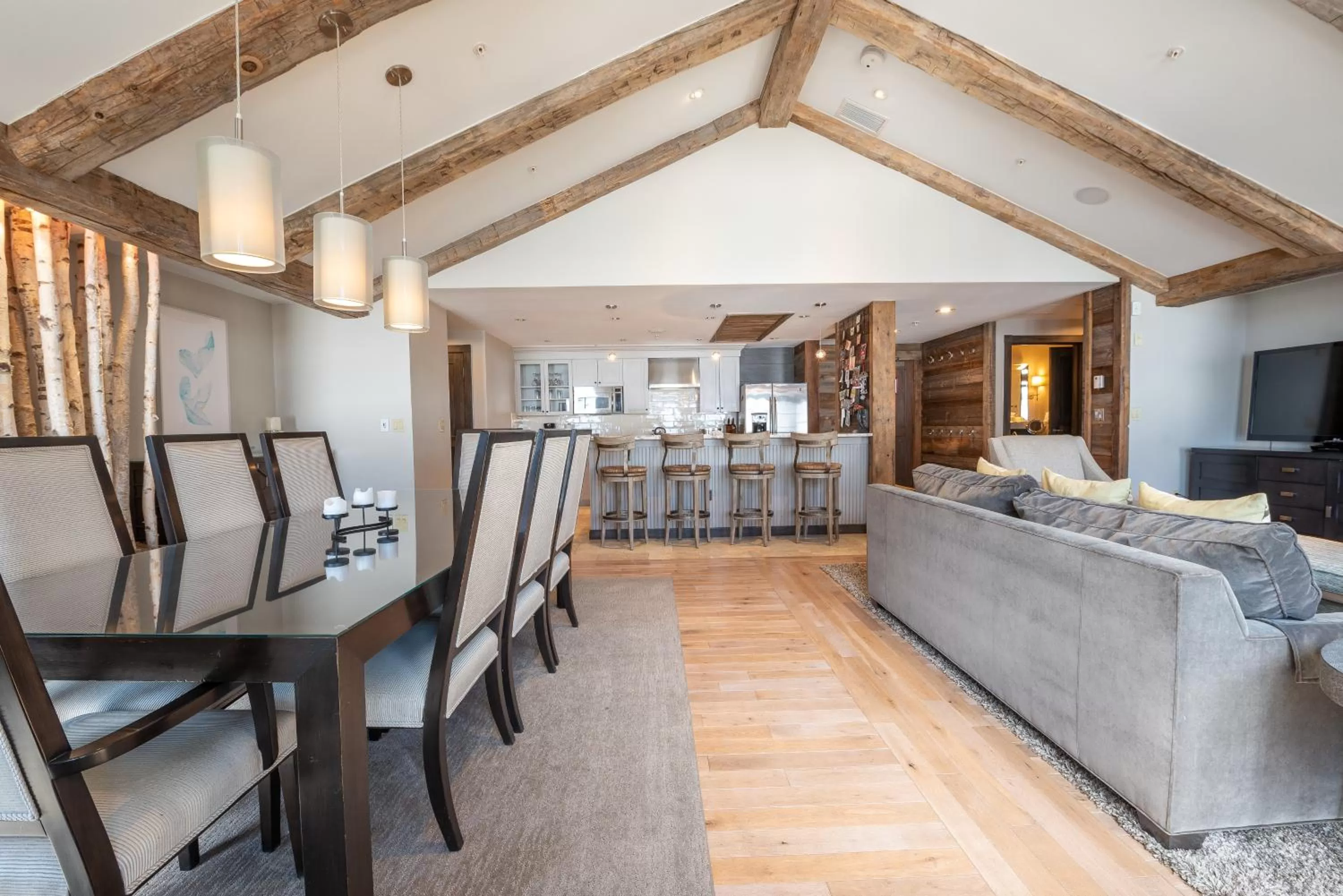 The Lodge at Mountaineer Square, A Vail Resorts Property