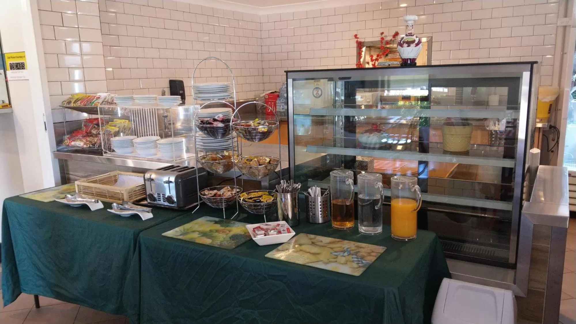 Continental breakfast in Arena Hotel (formerly Sleep Express Motel)