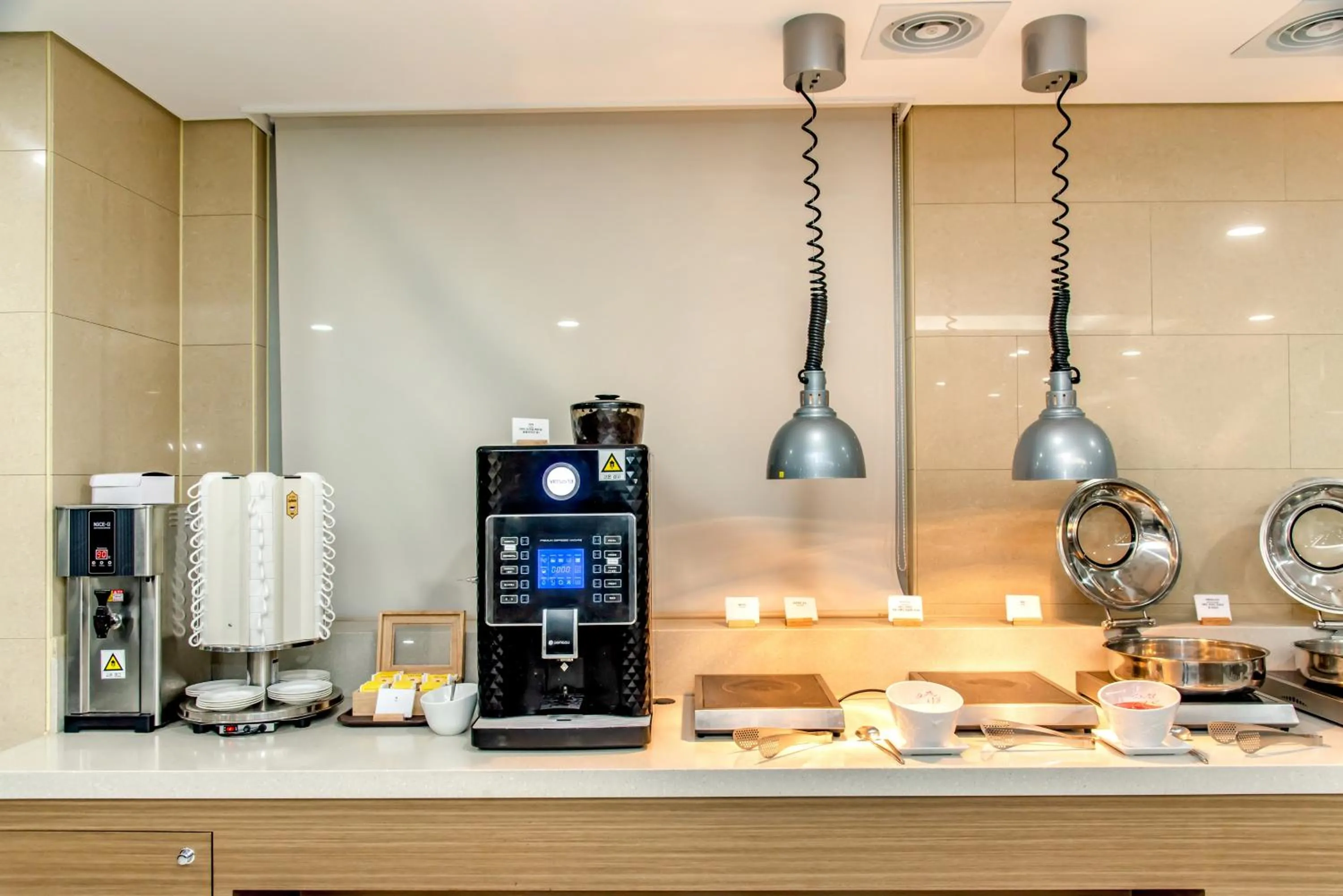 Restaurant/places to eat in Ramada by Wyndham Jeju City Hall