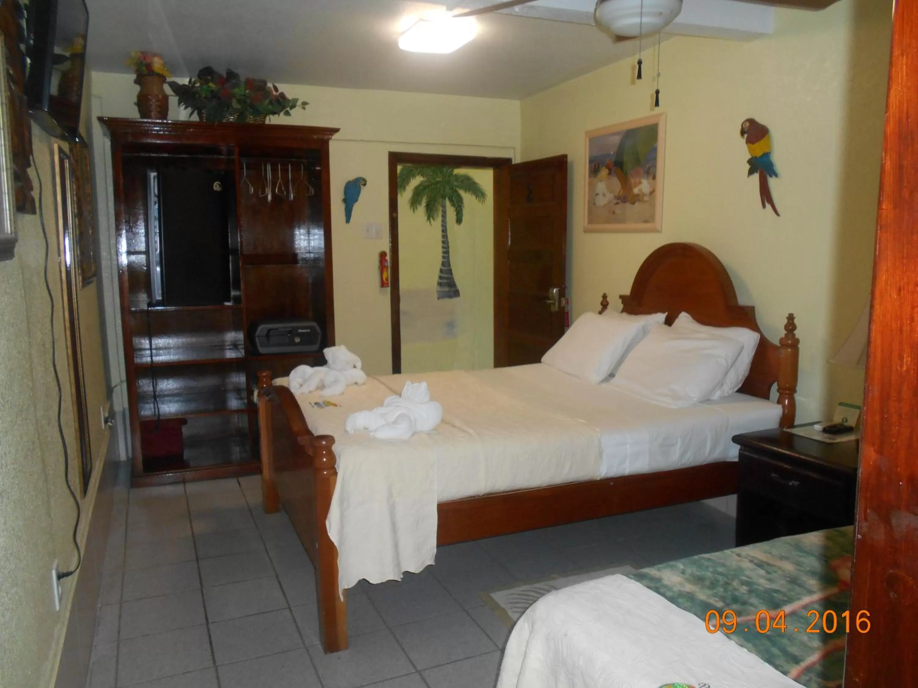 Photo of the whole room, Room Photo in Alan's Paradise Hotel