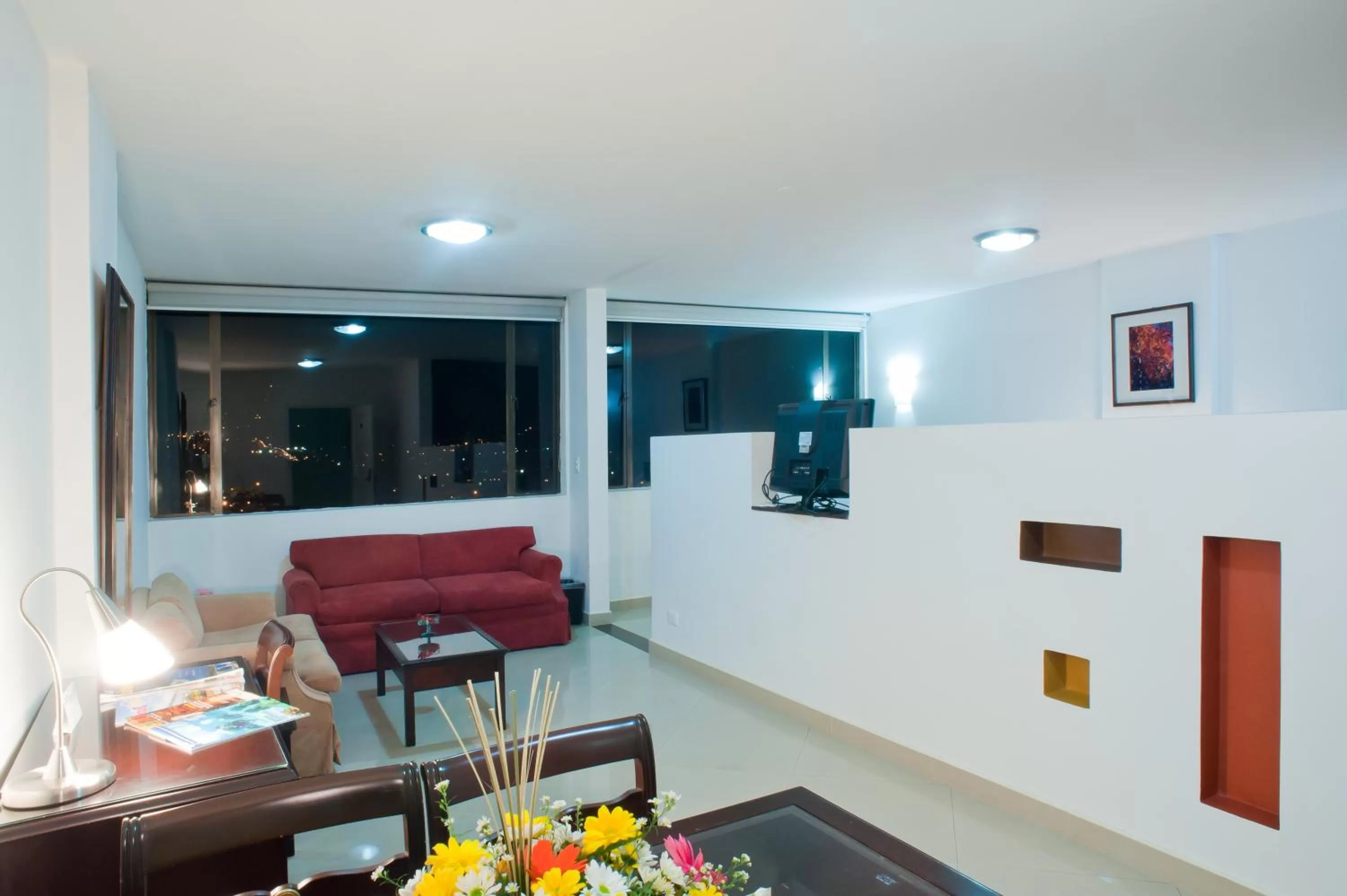 Photo of the whole room in Hotel Dann Combeima