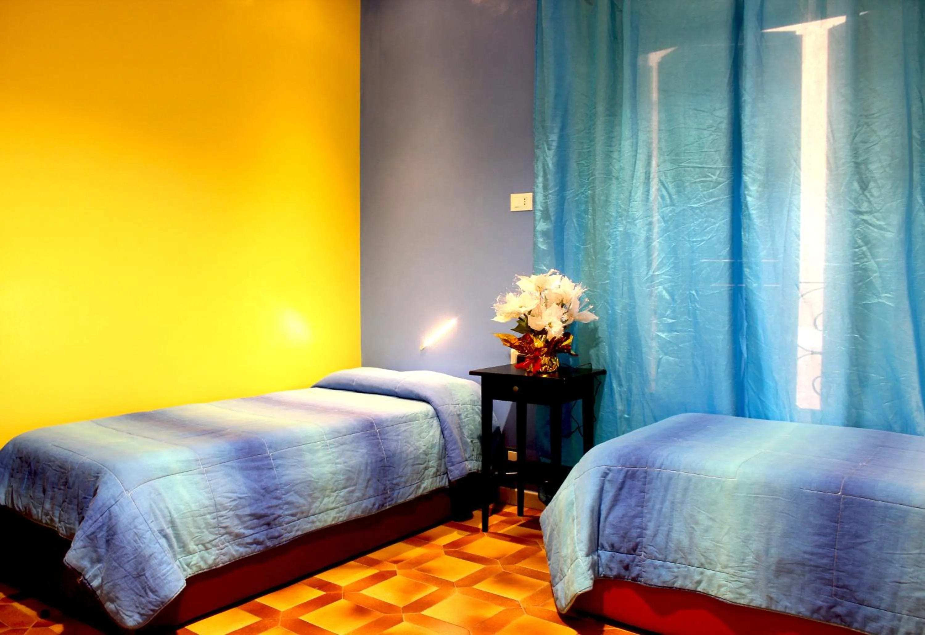 Bedroom, Bed in Legend R.G.