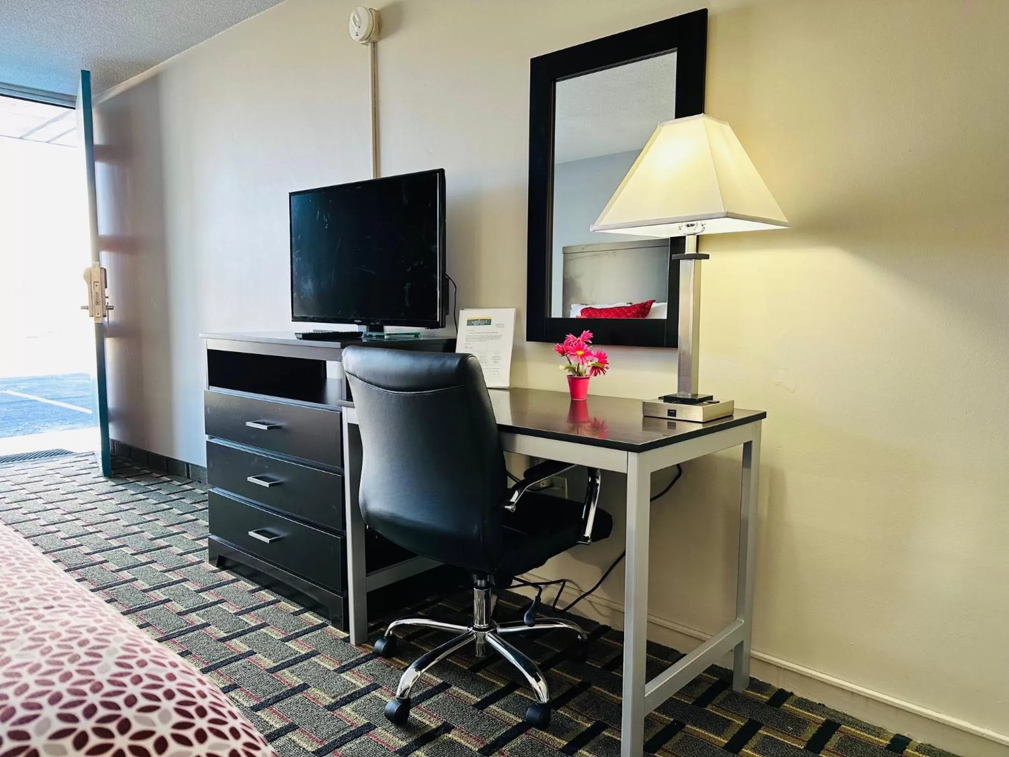 TV/Entertainment Center in American Inn