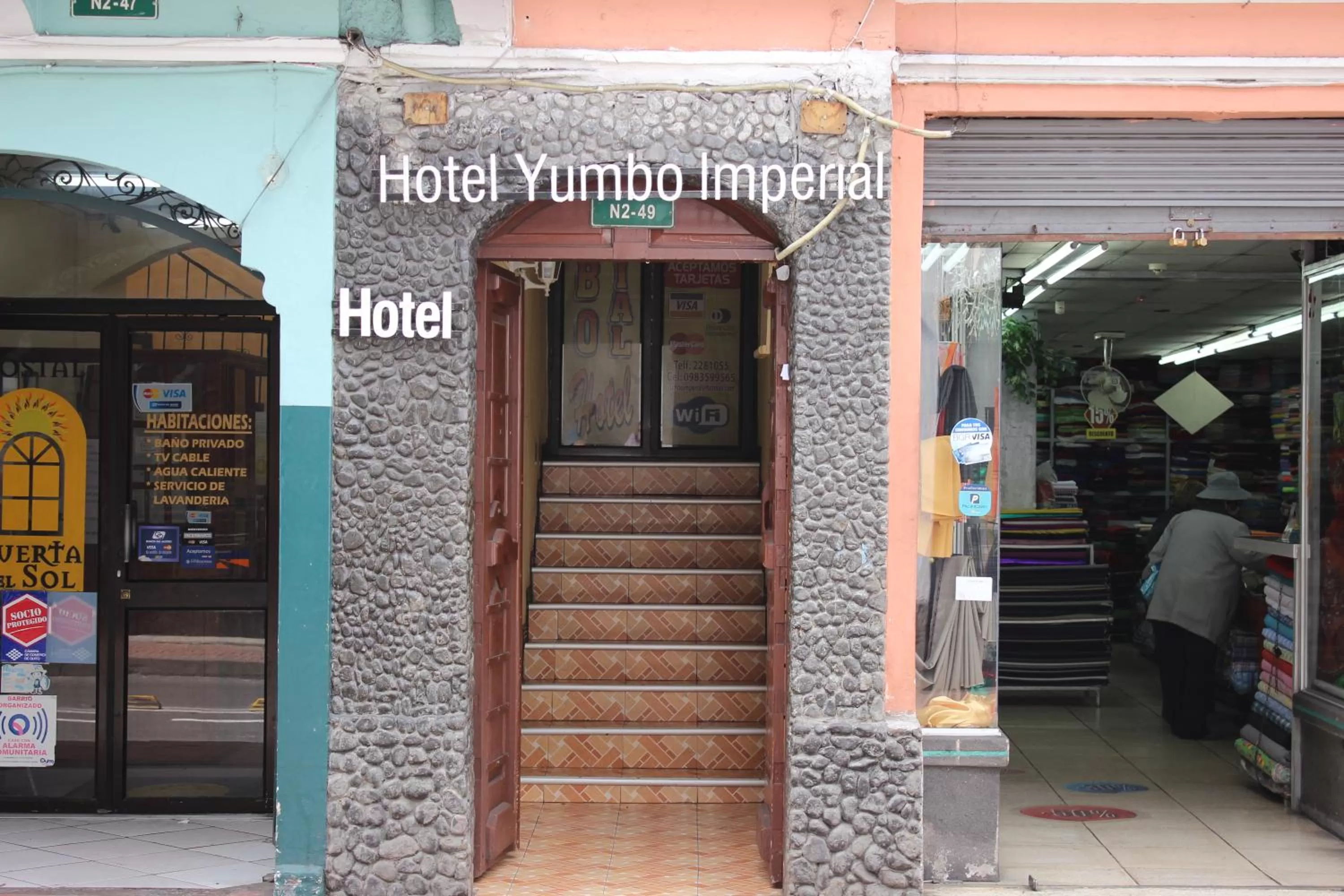 Facade/entrance in Hostal Yumbo Imperial