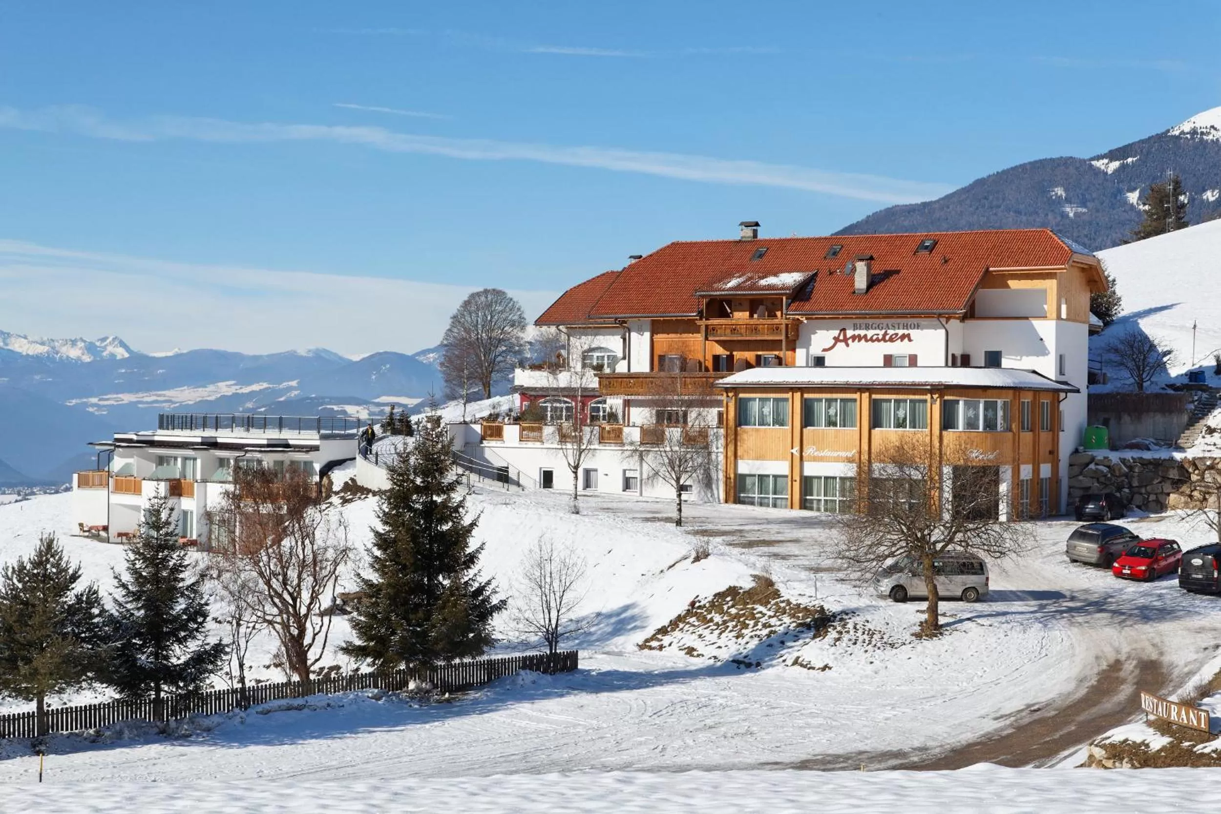 Facade/entrance in Hotel Amaten