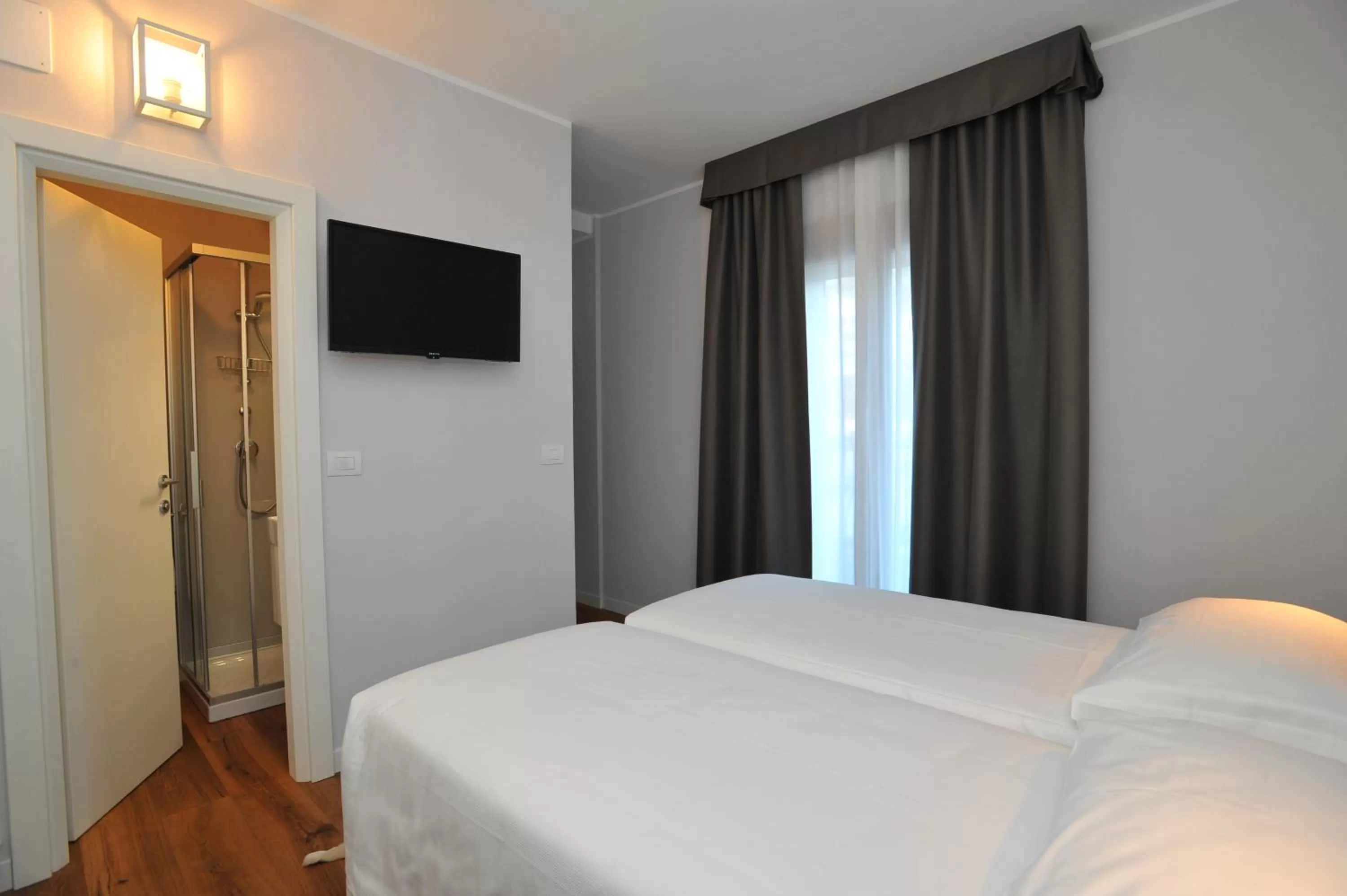 wardrobe, Bed in Baita Fanti Ski & Bike