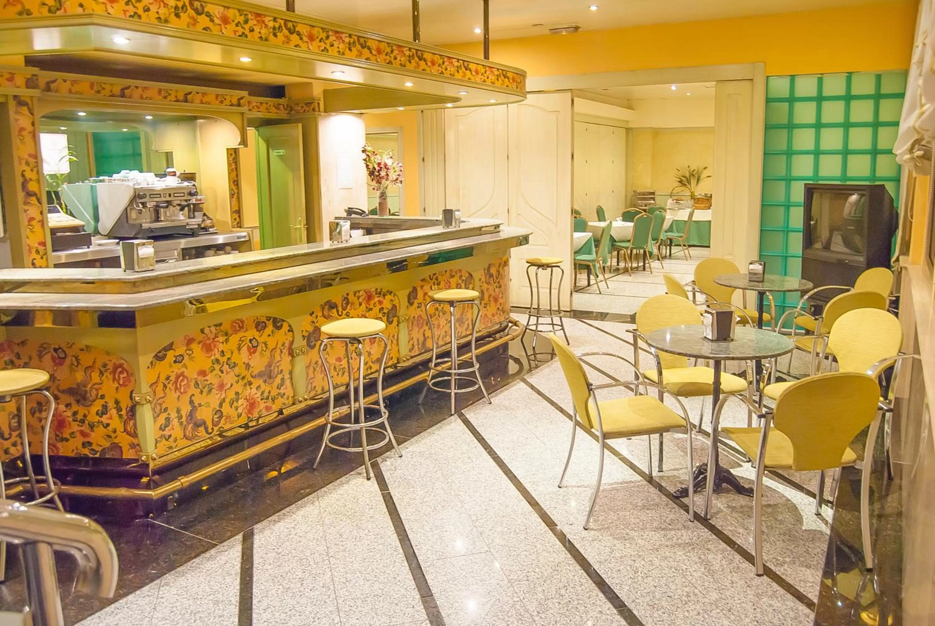 Lounge or bar in Ana María