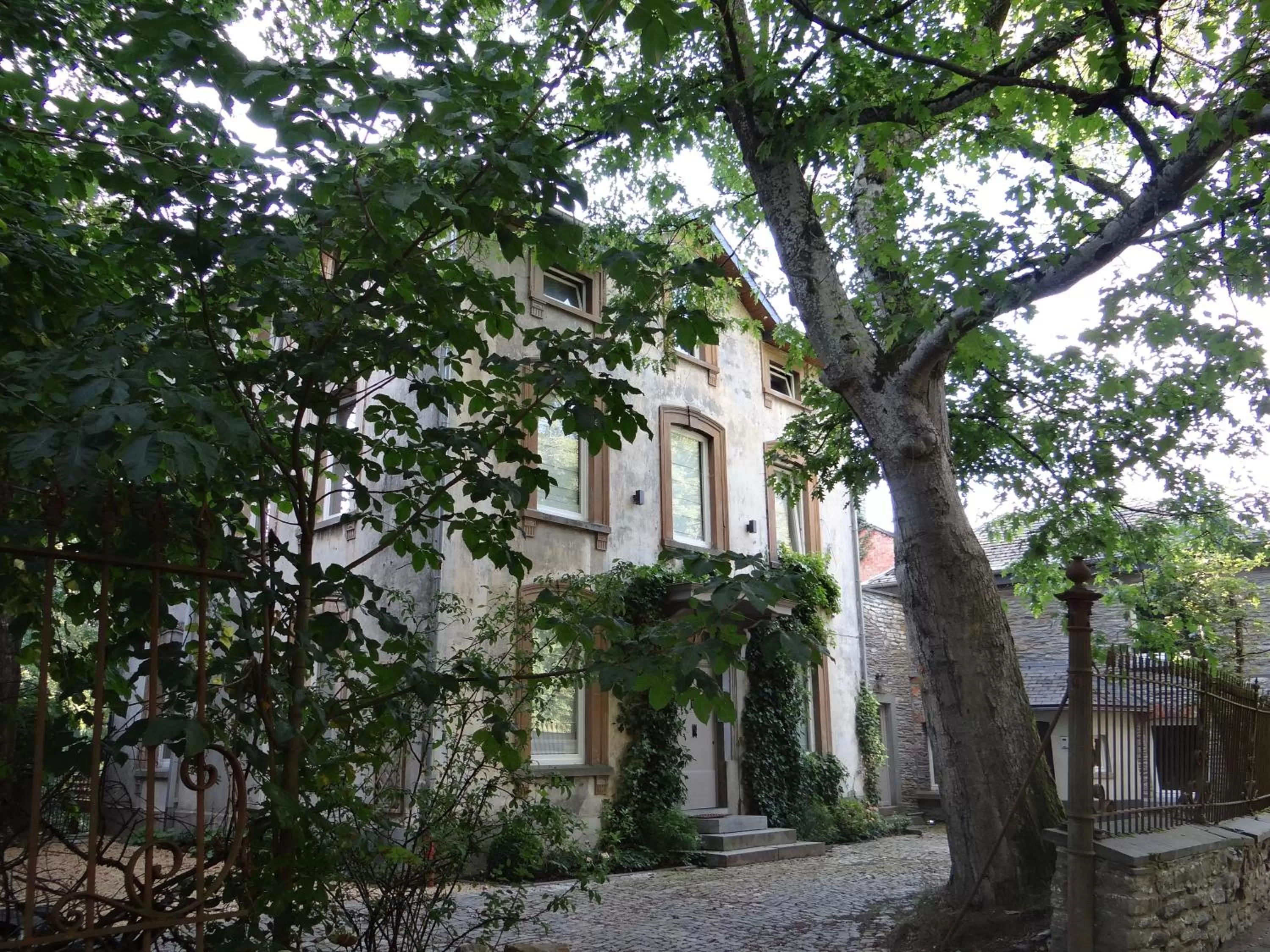 Facade/entrance, Property Building in B&B Les Tilleuls