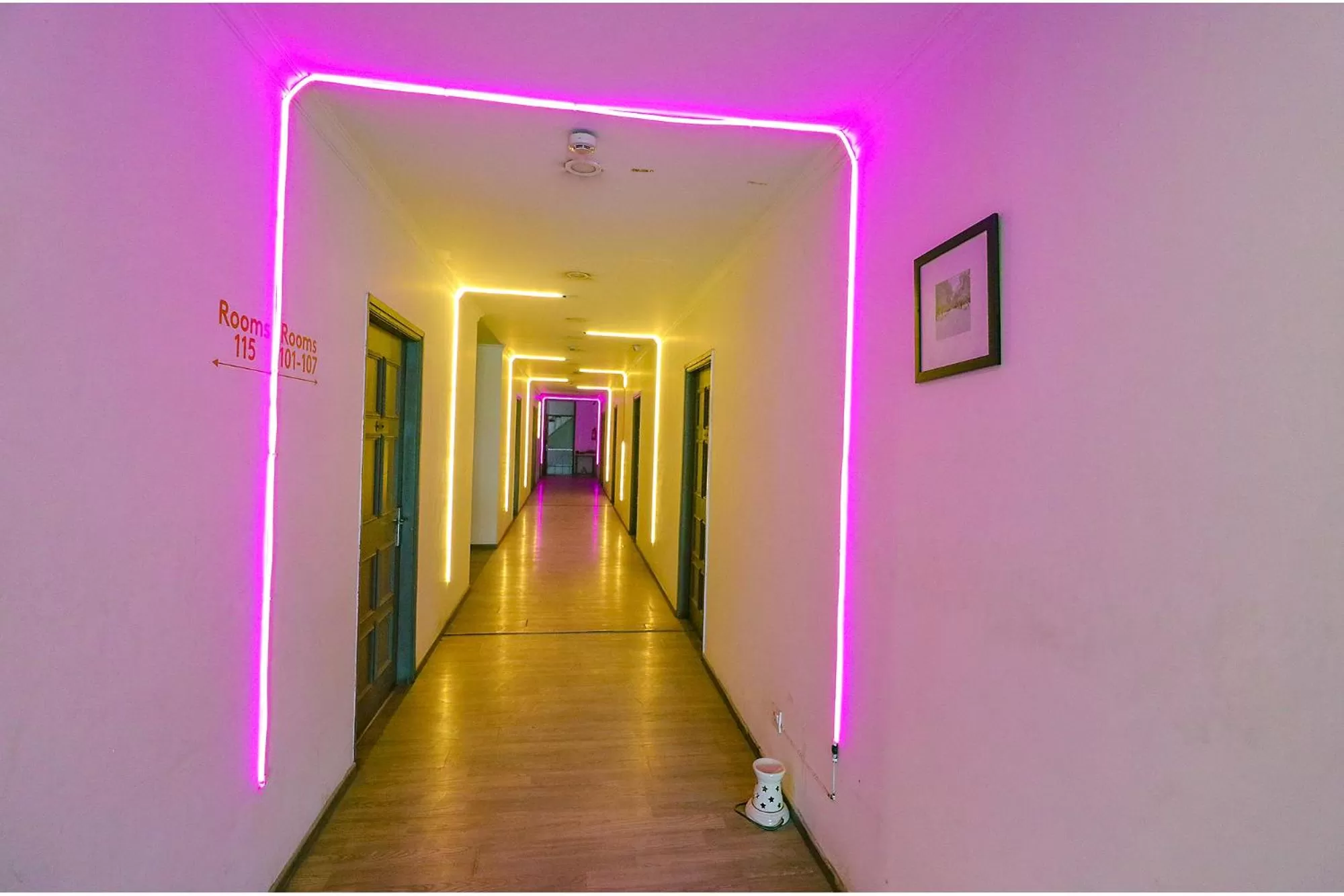 Lobby or reception in FabHotel Chattarpur Enclave - Opposite Tivoli Garden