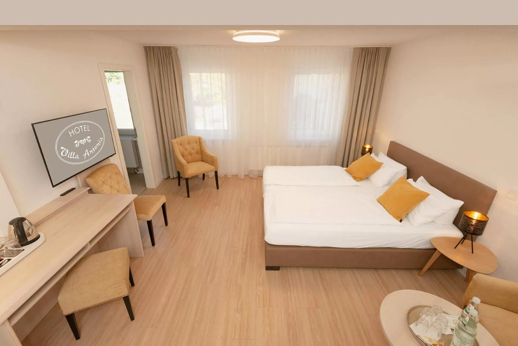 Photo of the whole room, Bed in Villa Antonia