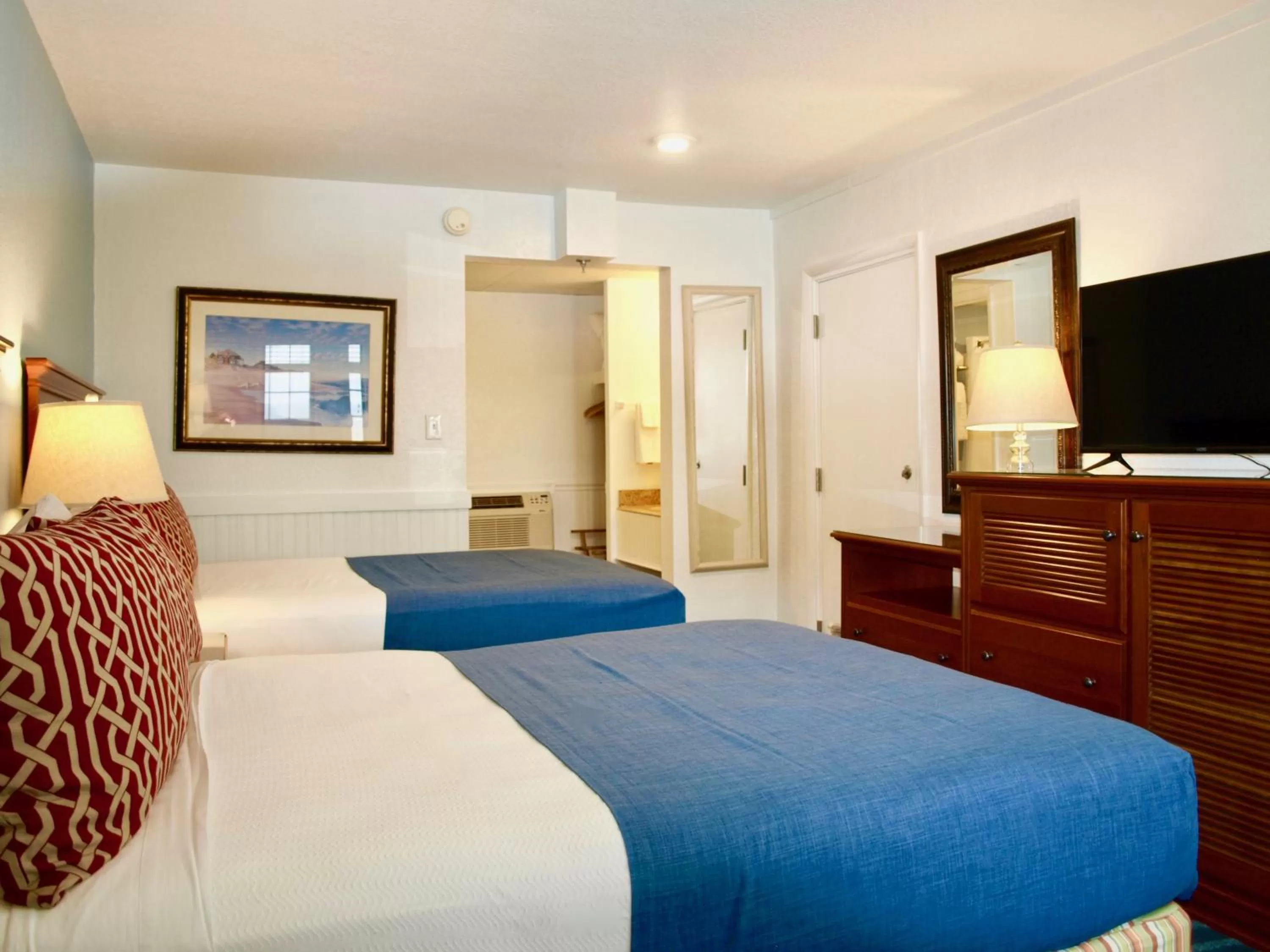 Ocean Side Sundeck Queen in Atlantic View Hotel