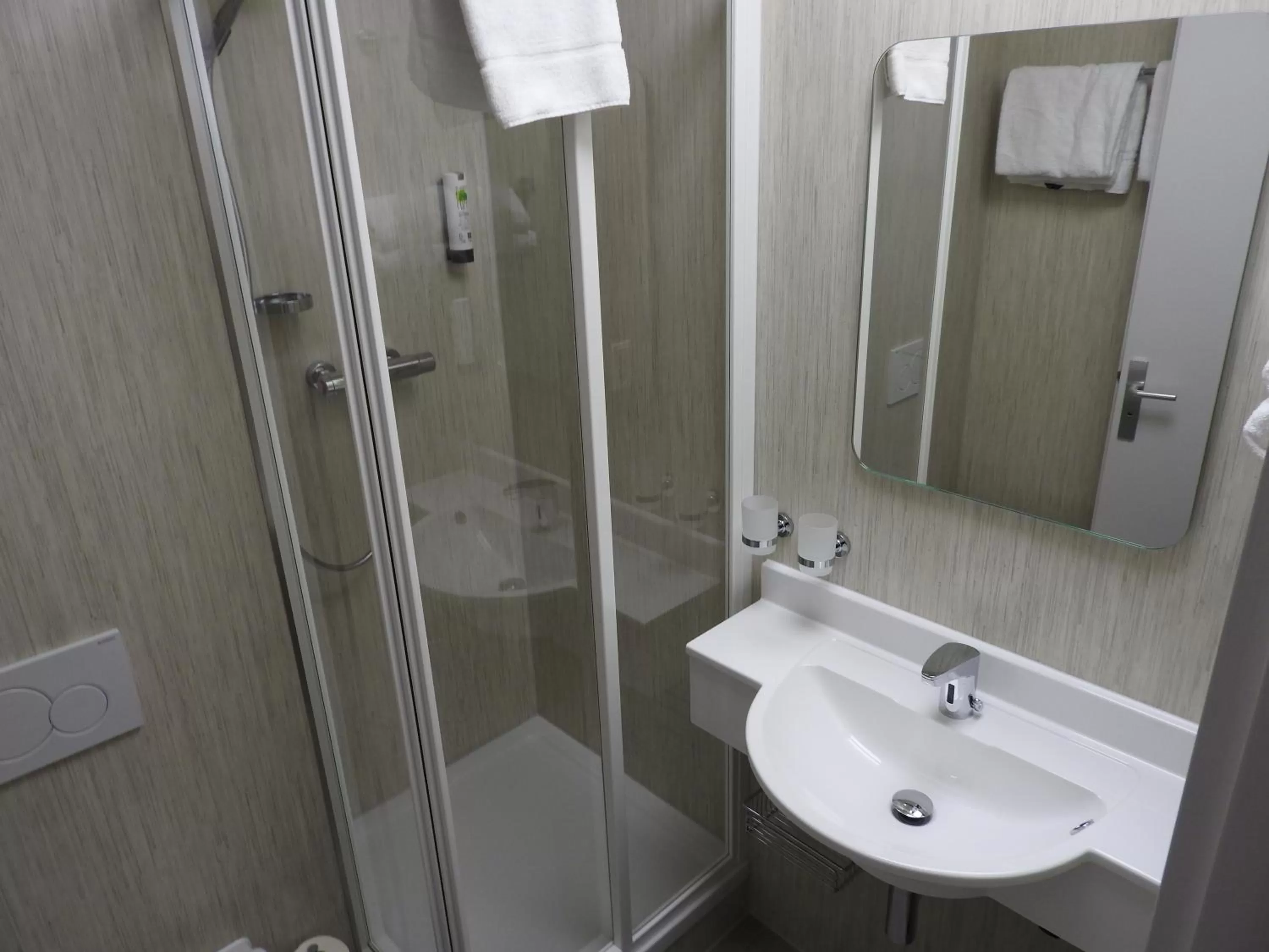 Bathroom in Hotel Anhalt