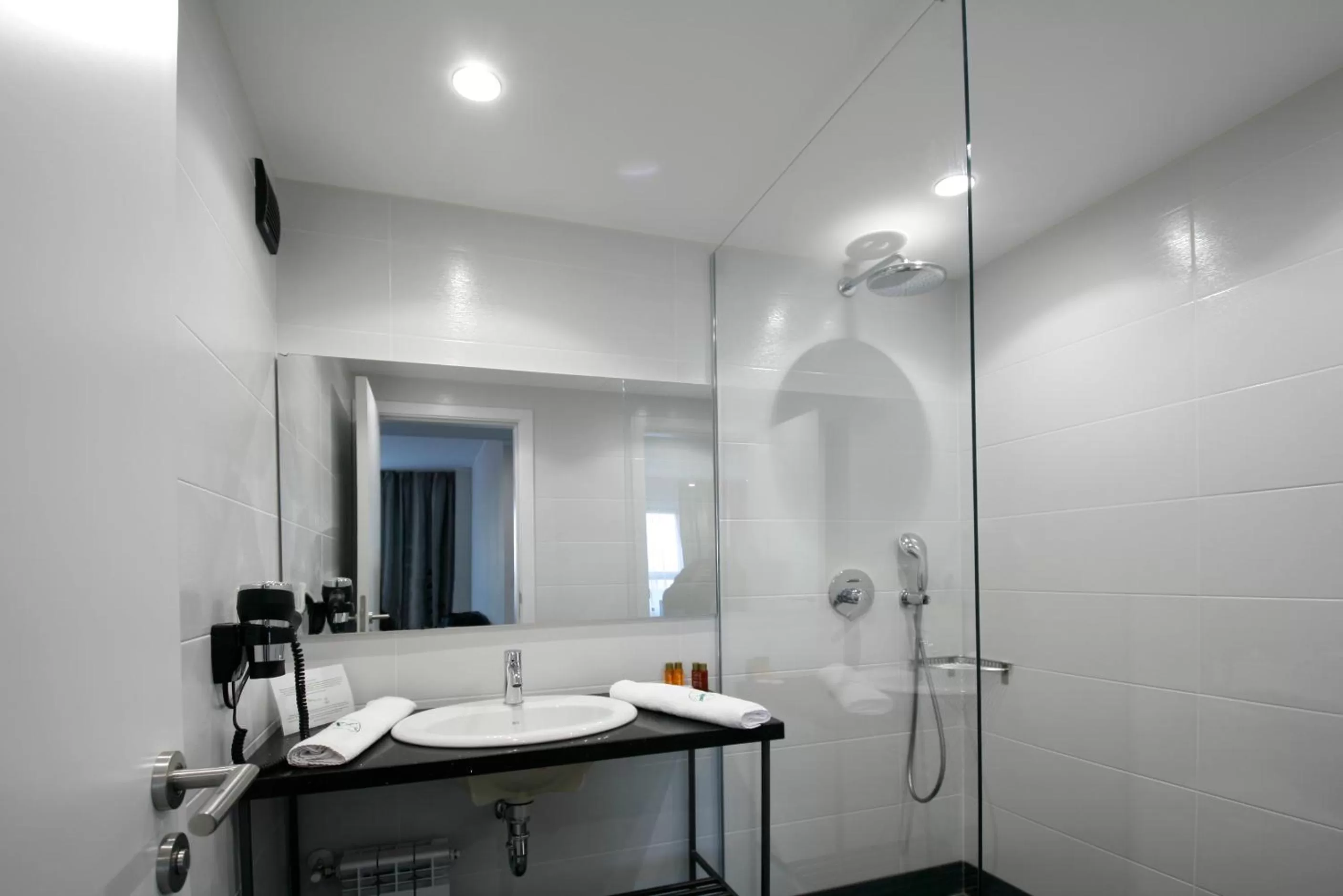 Shower in Vitosha Park Hotel - Free Indoor Pool & Parking