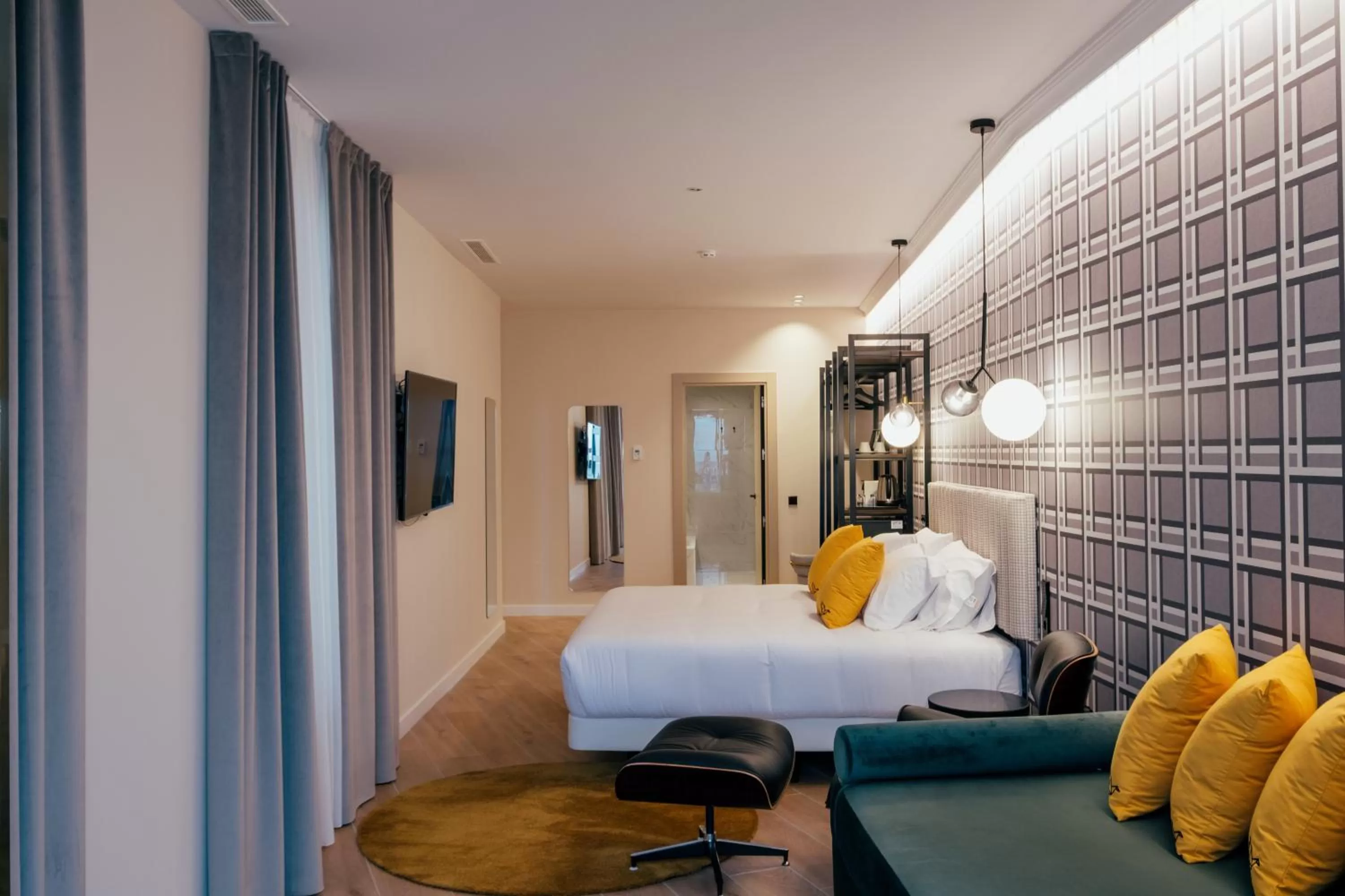 Photo of the whole room, Bed in Hotel Cetina Casa de las Telas Sevilla