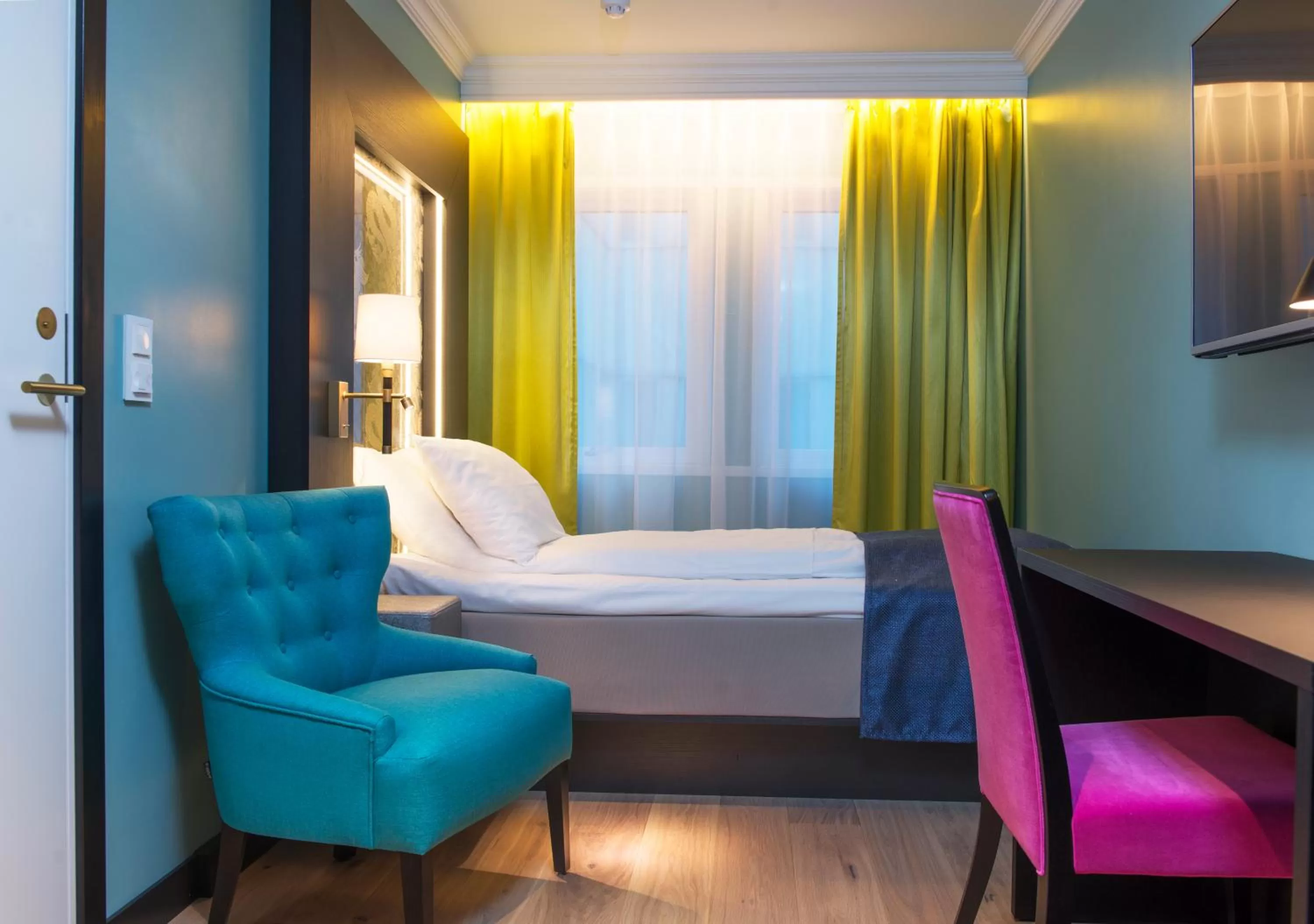 Photo of the whole room, Bed in Thon Hotel Terminus