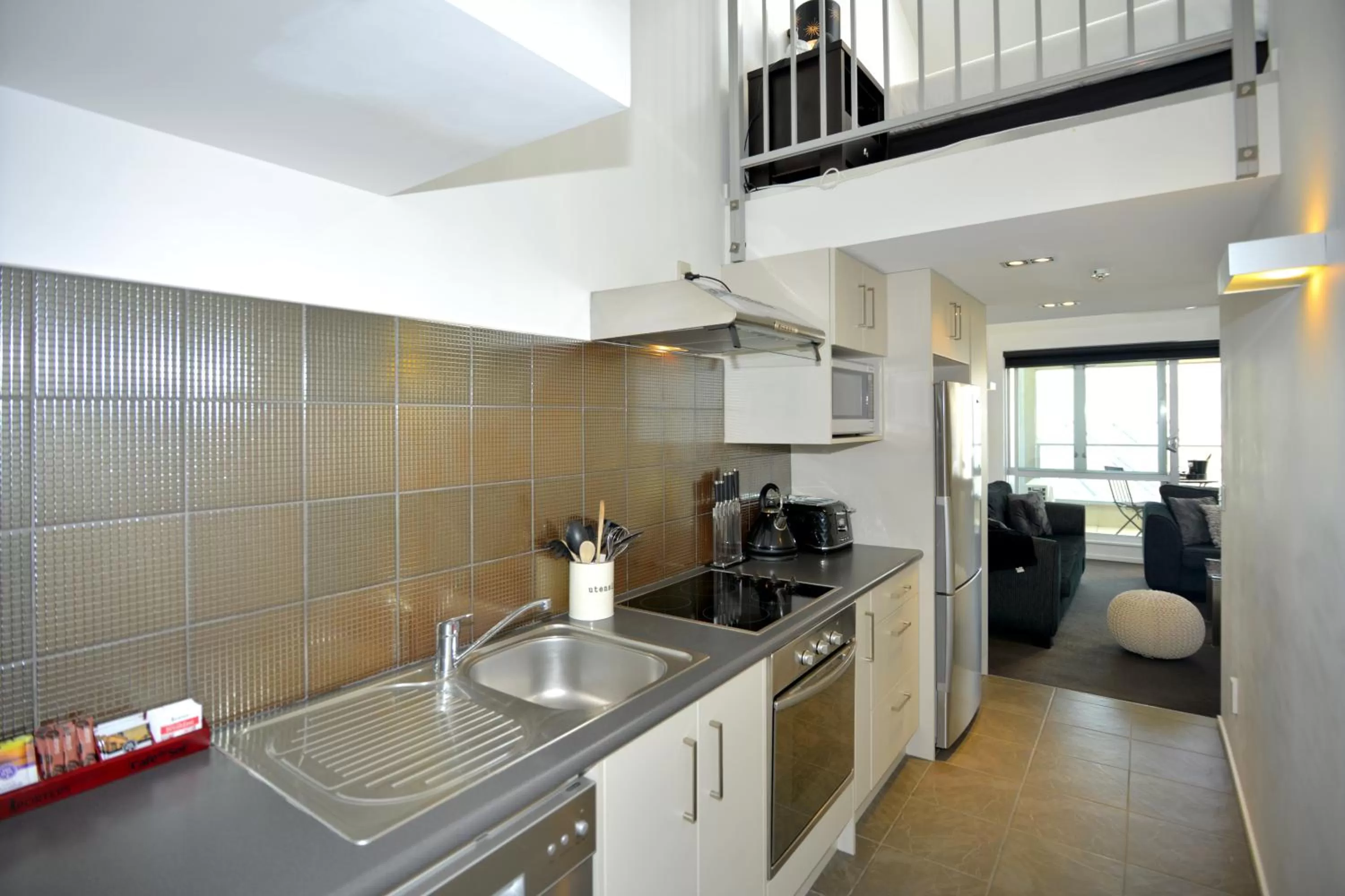 Kitchen or kitchenette in Southwark Hotel & Apartments