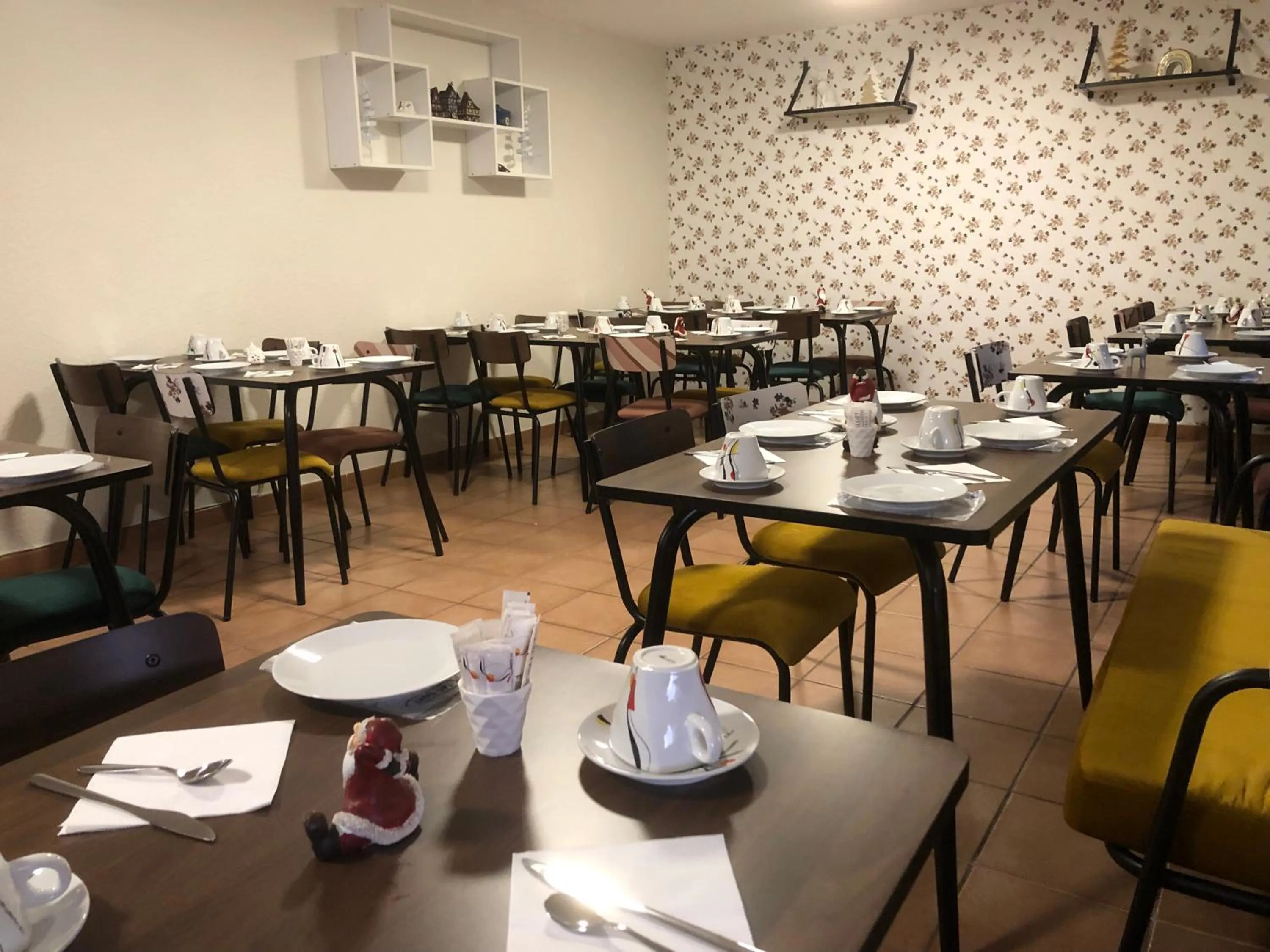 Restaurant/places to eat in Hotel Arc-En-Ciel Colmar Contact Hotel