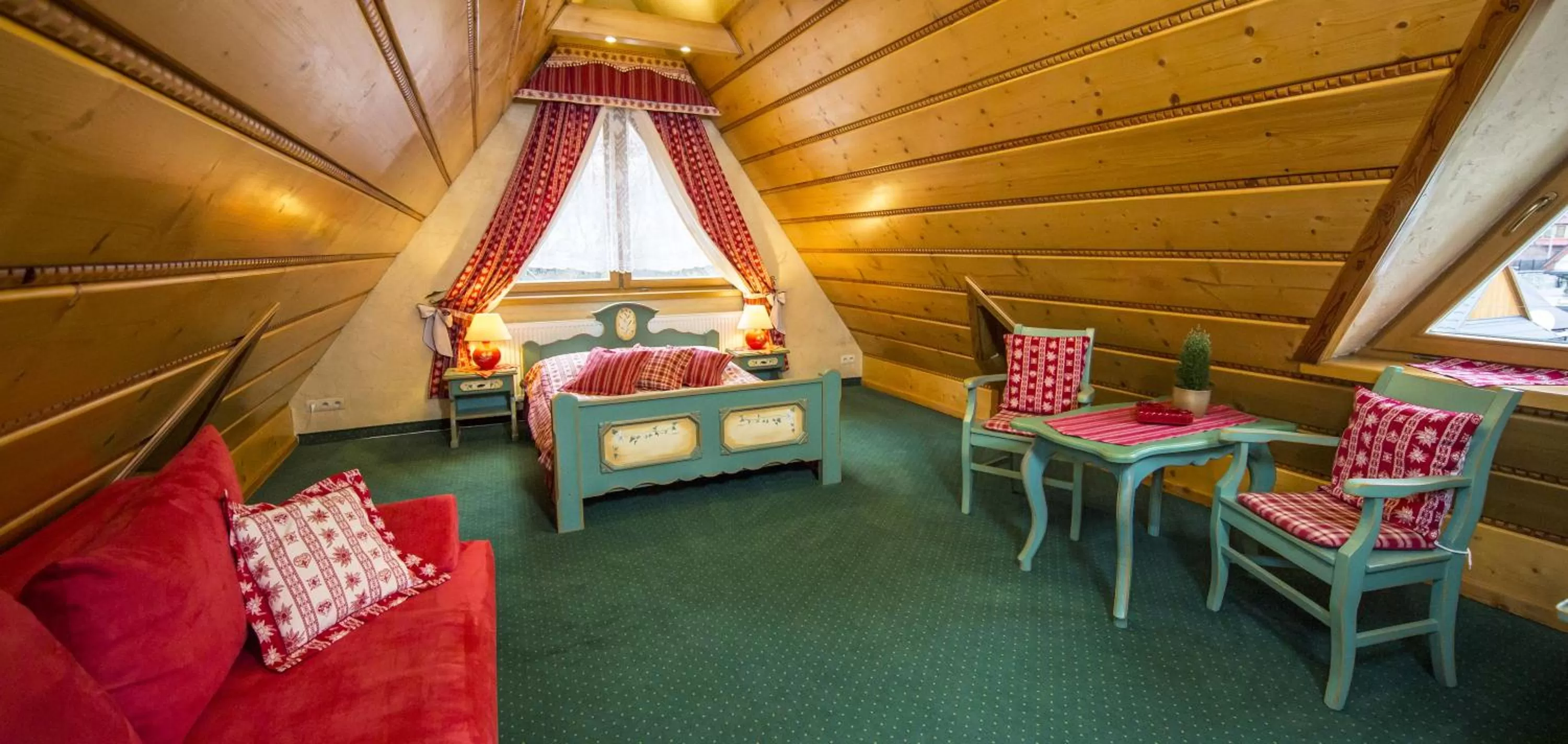 Dining area, Bed in Leśny Dworek Zakopane