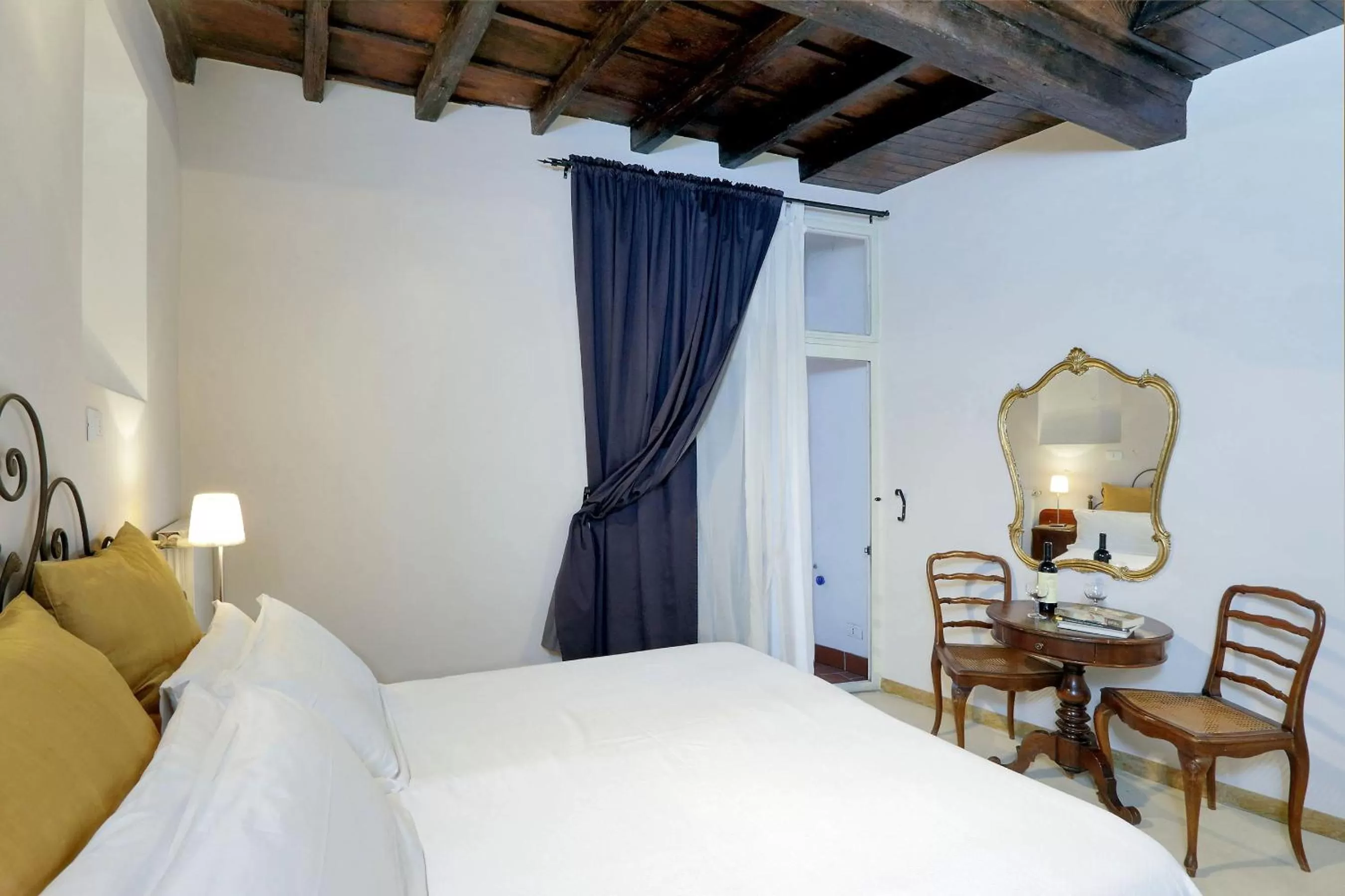 Photo of the whole room, Bed in Sangallo Rooms - Residenze Romanae