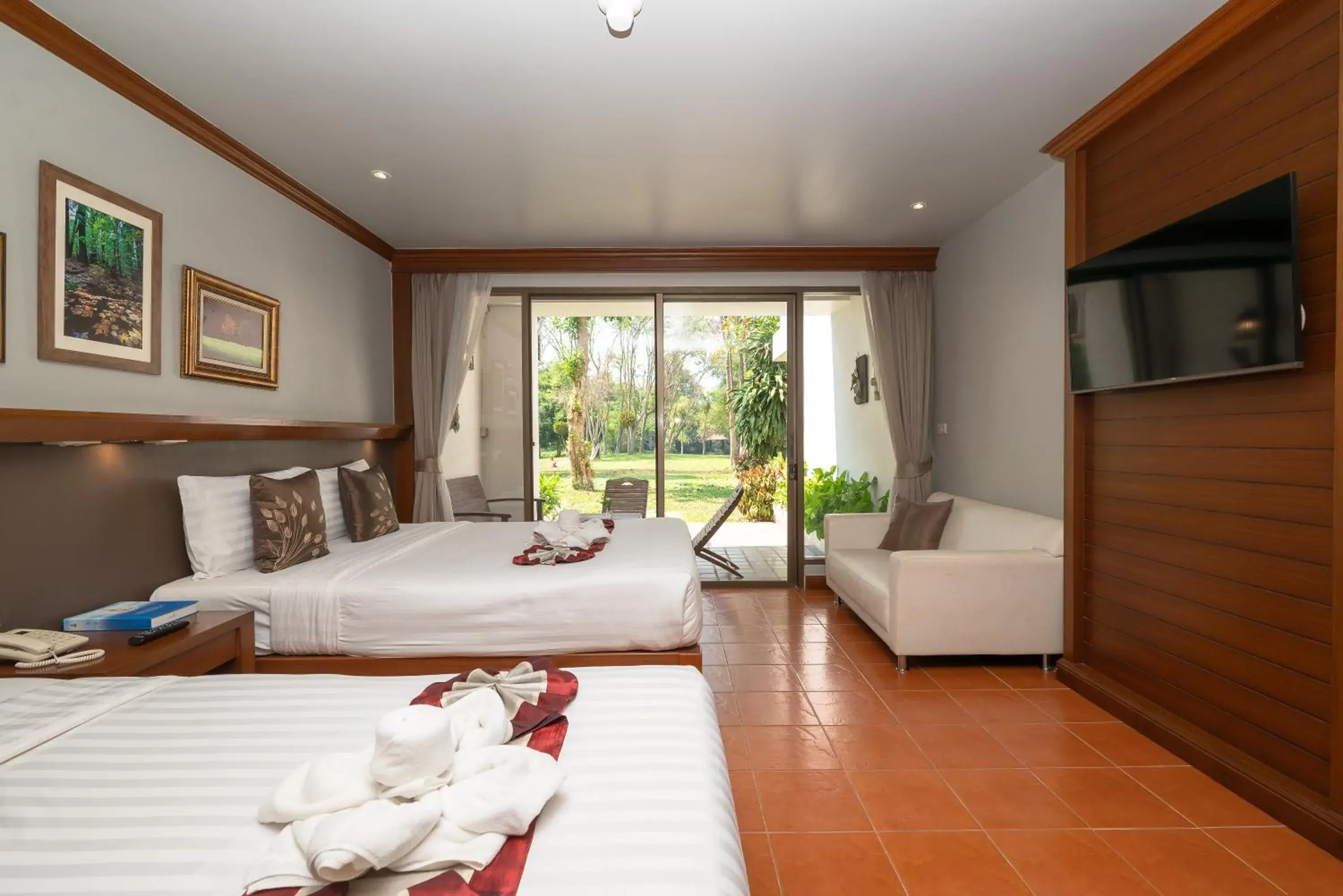 Riverside Deluxe Triple in Comsaed River Kwai Resort Riverside Deluxe Triple in Comsaed River Kwai Resort