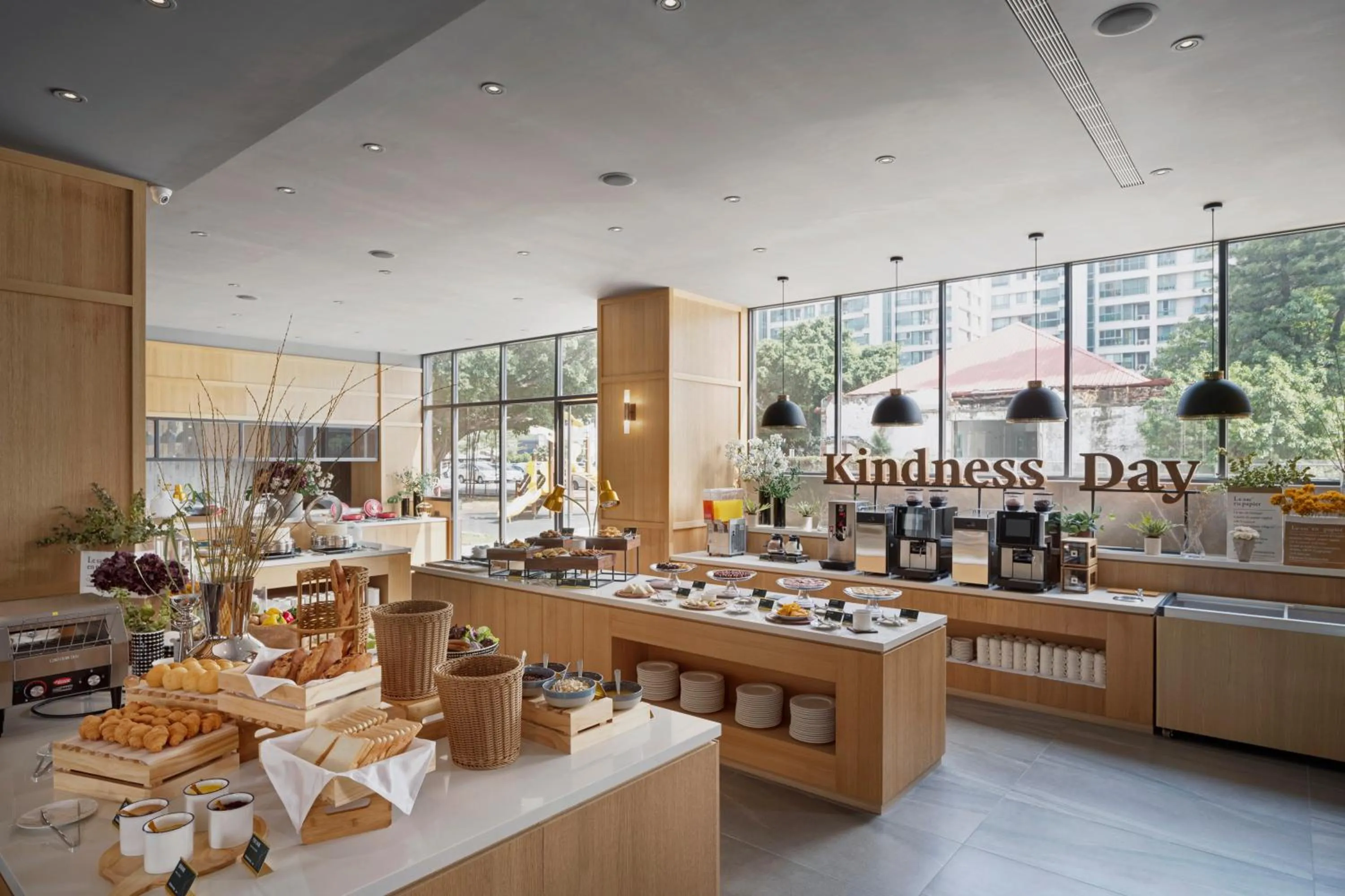 Restaurant/places to eat in Kindness Day Hotel