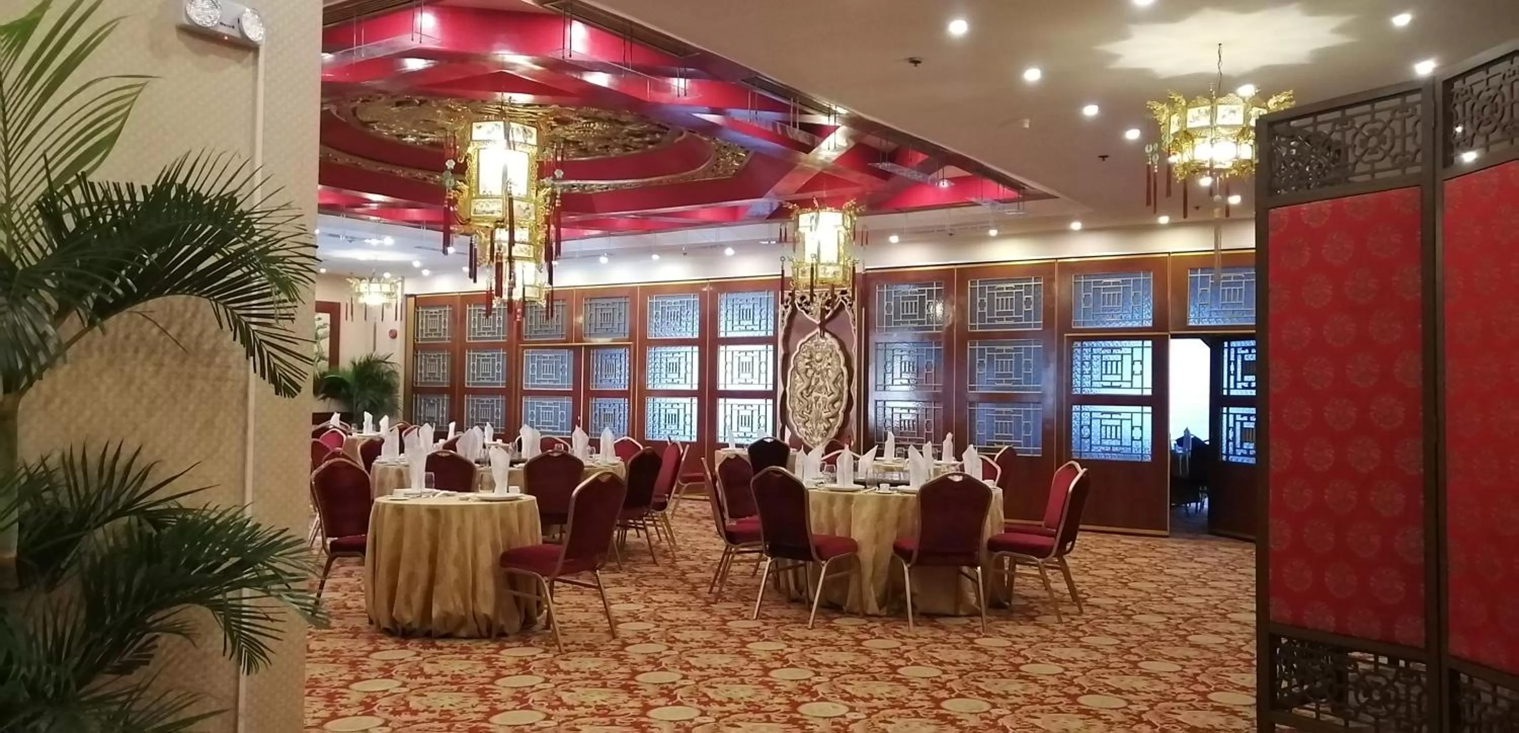 Restaurant/places to eat in Manila Prince Hotel