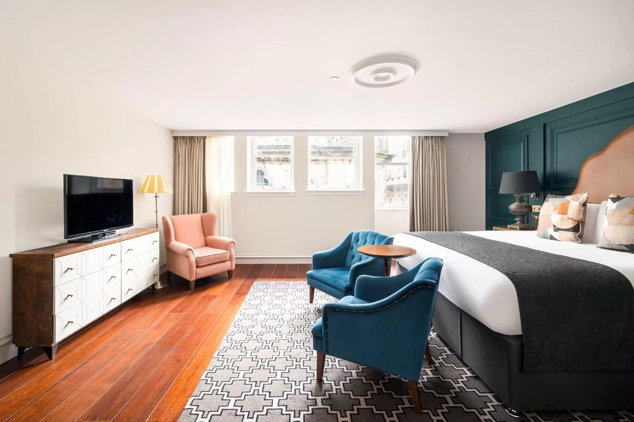 Photo of the whole room, Bed in Hotel Indigo - Edinburgh - Princes Street by IHG