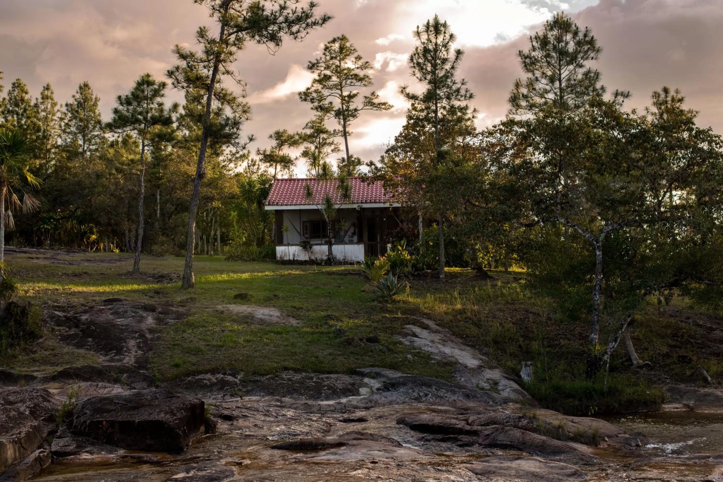 Day, Property Building in Pine Ridge Lodge