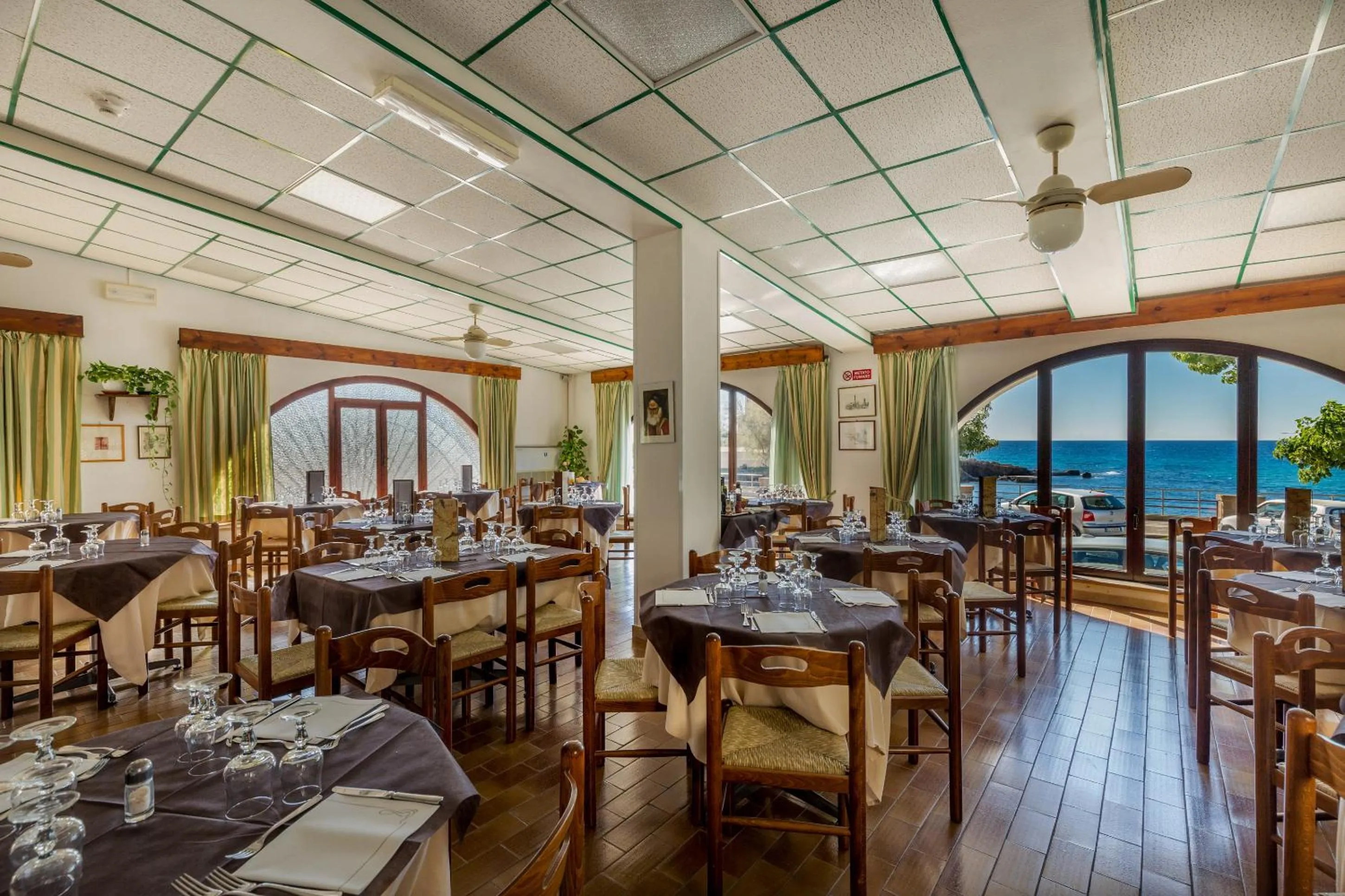 Restaurant/places to eat in Hotel El Balear