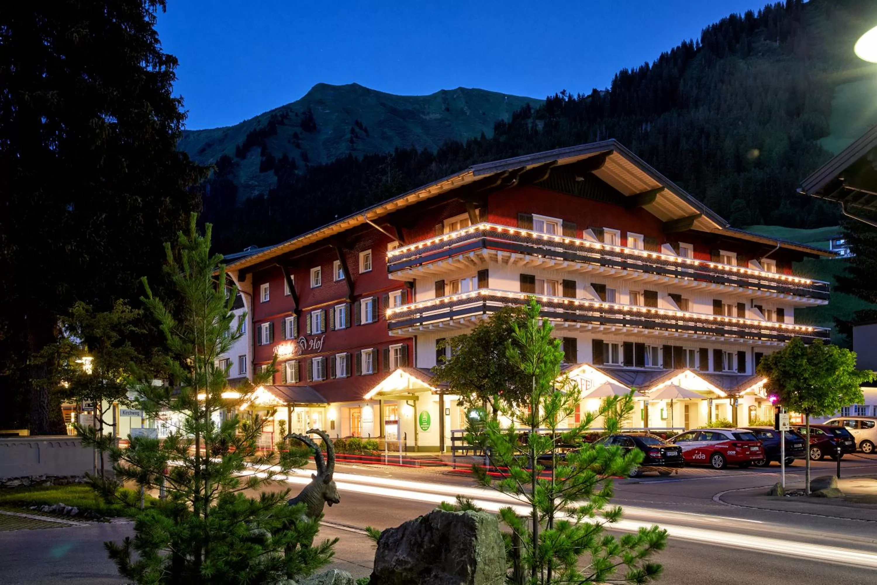 Facade/entrance, Property Building in Hotel Riezler Hof