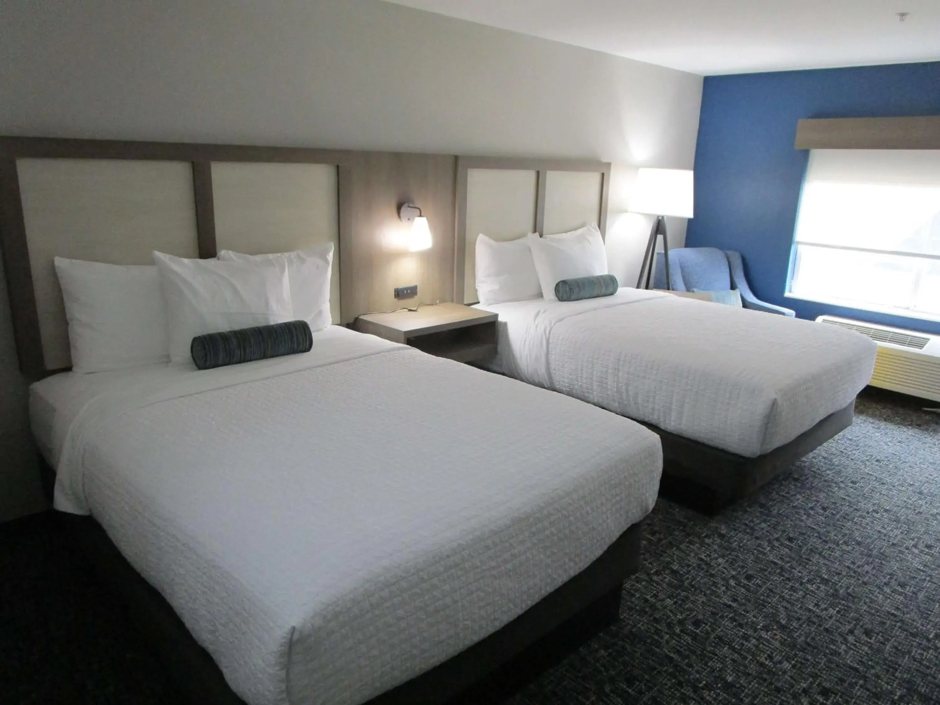 Queen Room with Two Queen Beds and Bath Tub - Disability Access in Best Western Plus Oklahoma City Northwest Inn & Suites Queen Room with Two Queen Beds and Bath Tub - Disability Access in Best Western Plus Oklahoma City Northwest Inn & Suites