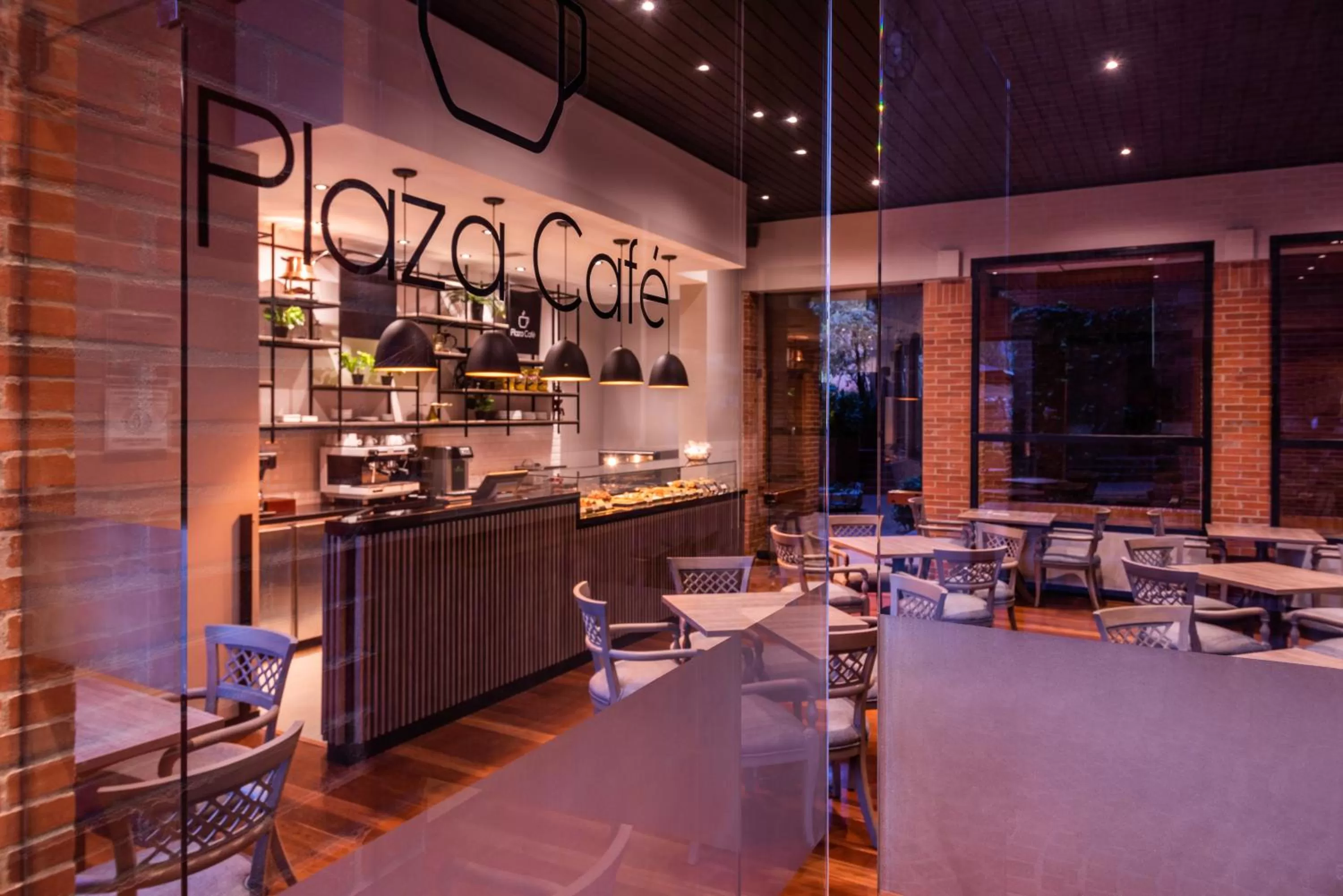 Restaurant/places to eat in Hotel Estelar La Fontana