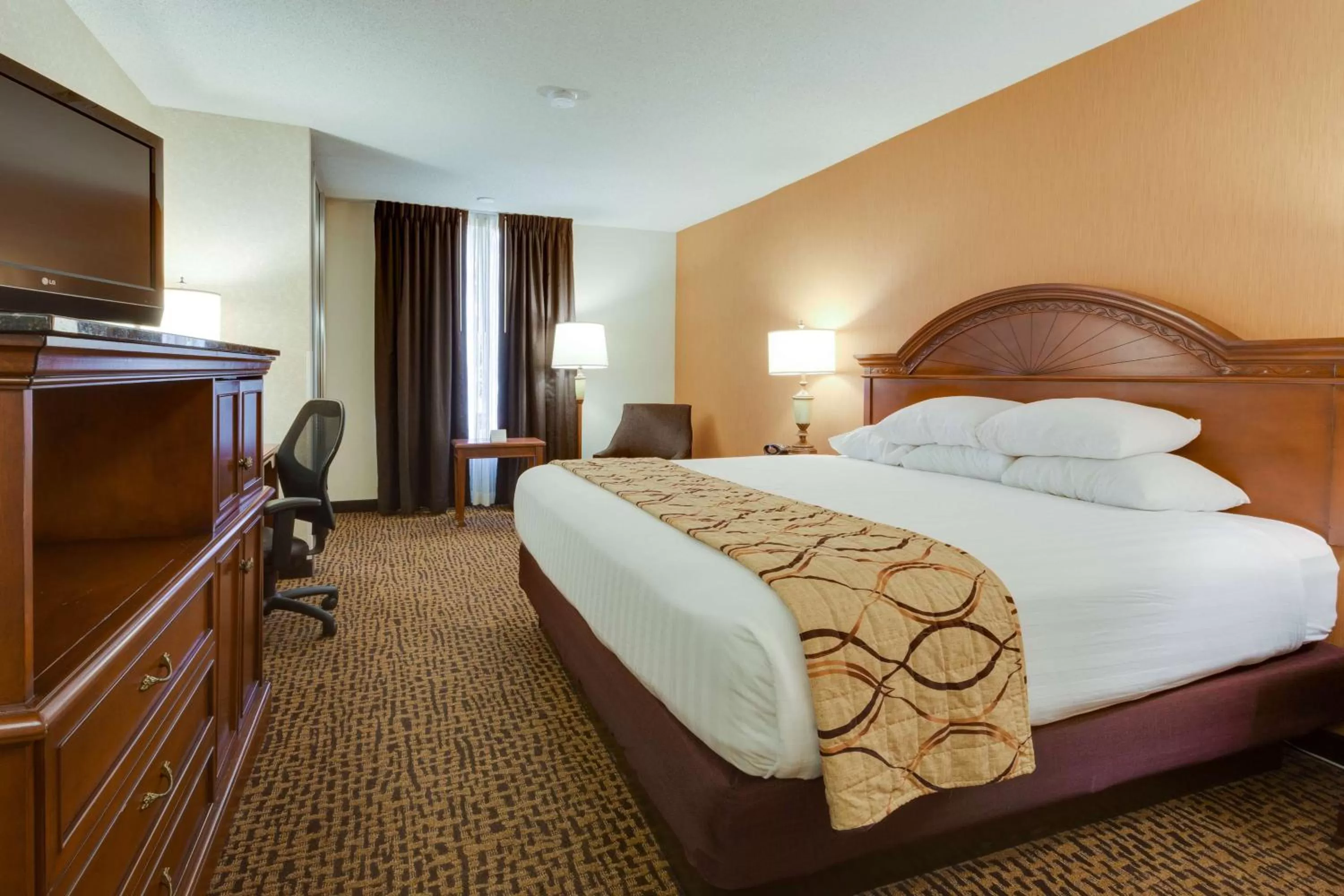 Deluxe Queen Room - Disability Access in Pear Tree Inn St. Louis Fenton