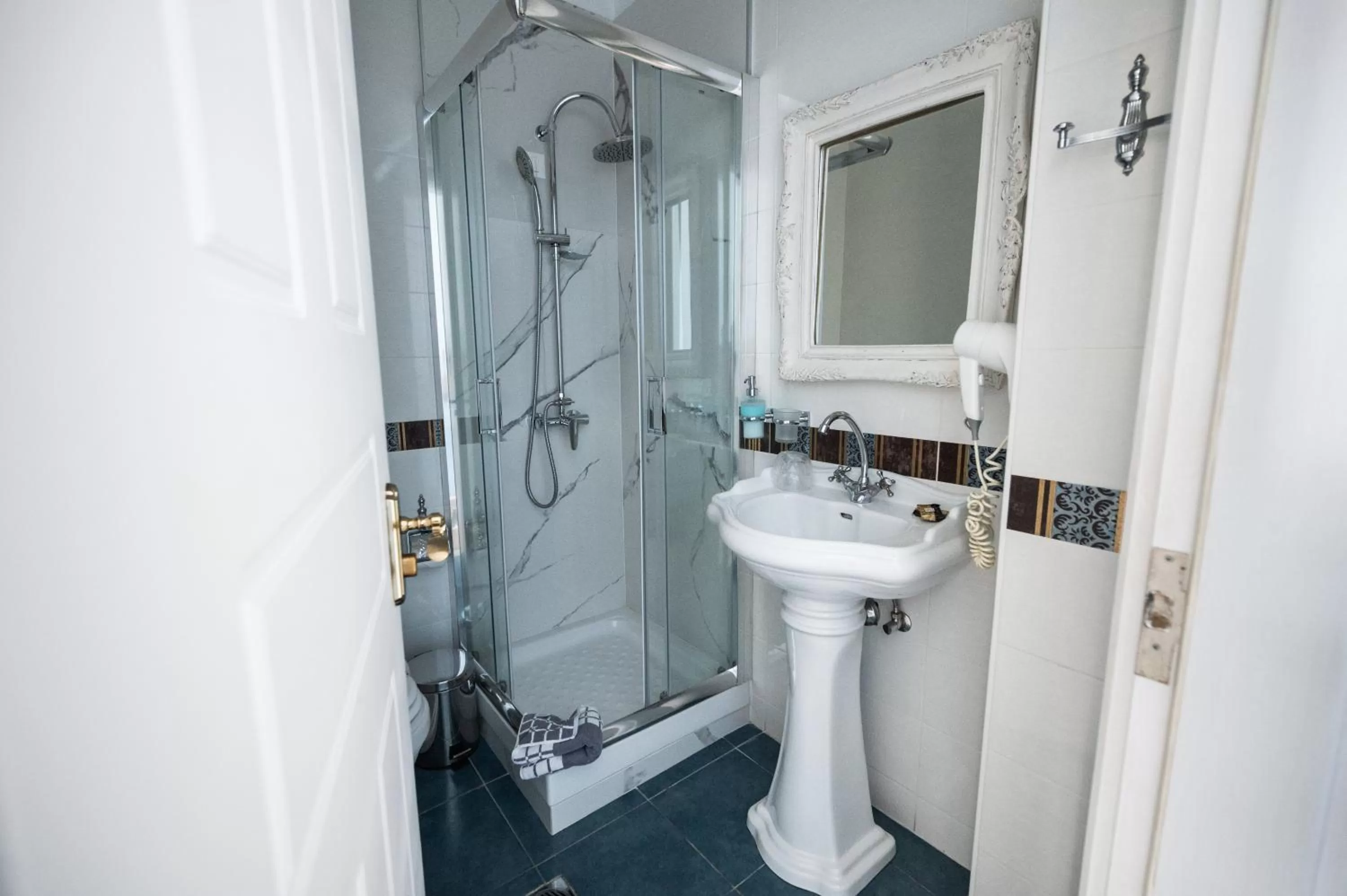 Boutique Hotel Anagennisis