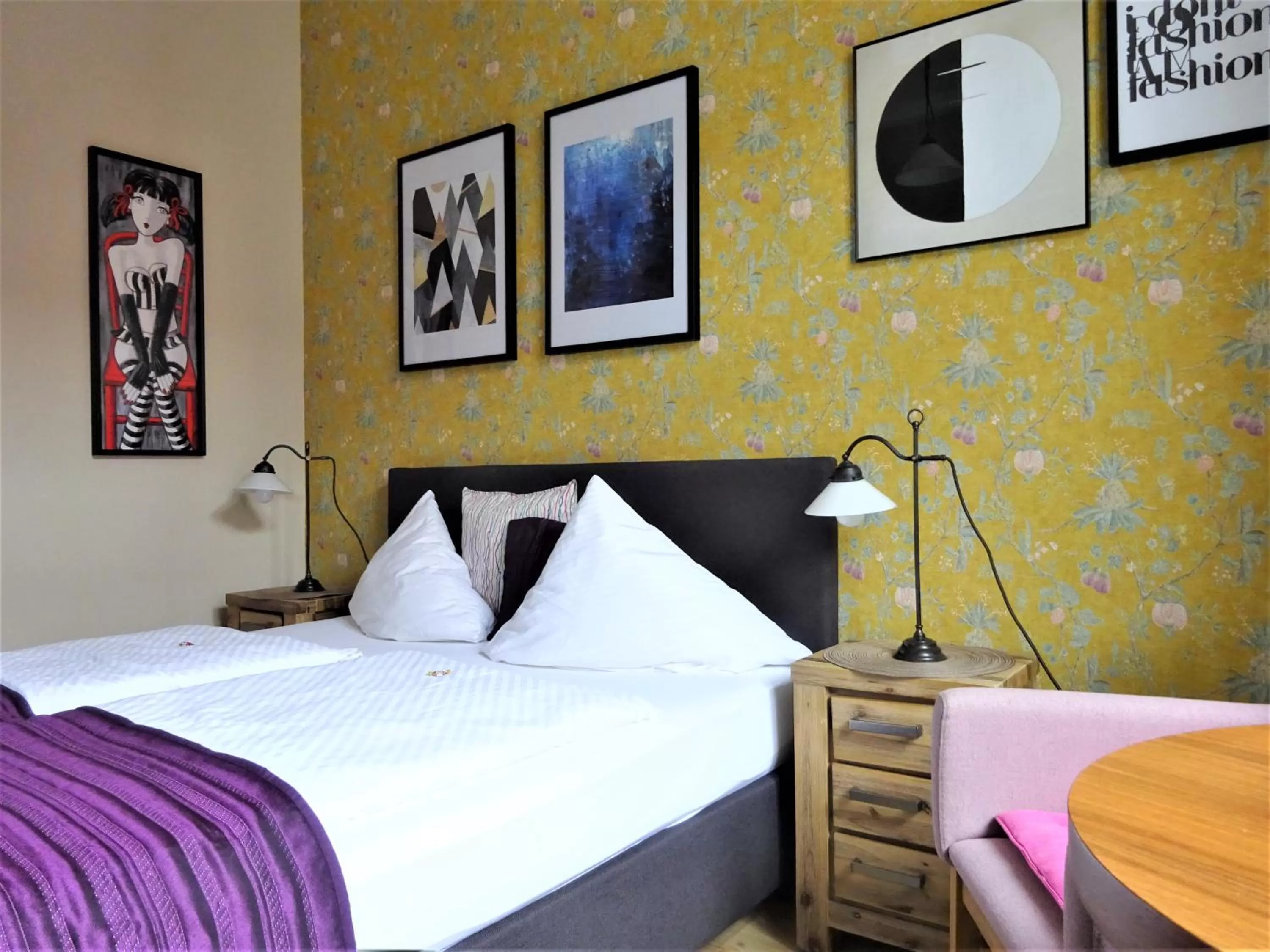 Bed in Pension Zur Fährbrücke