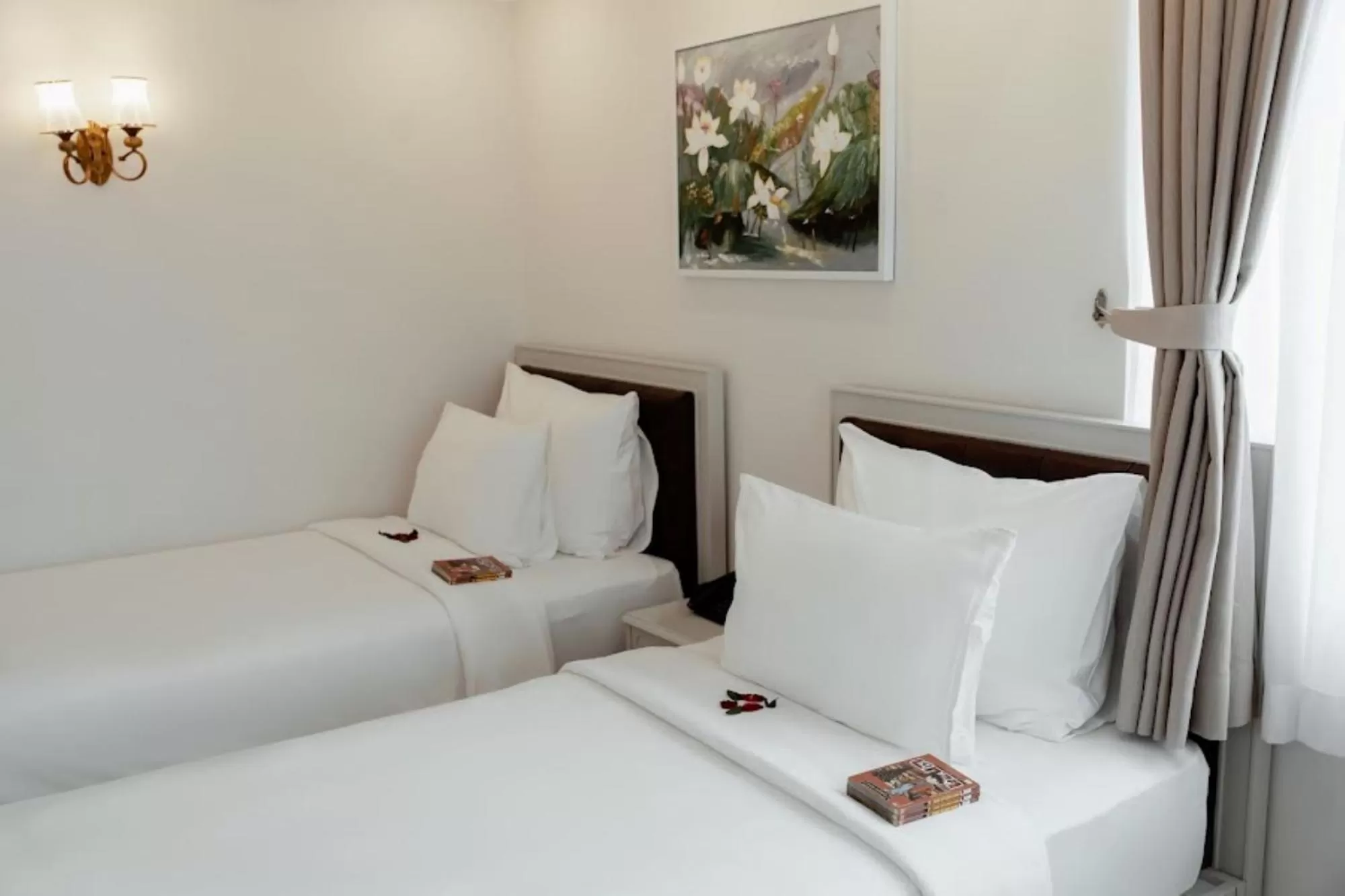 Bedroom, Bed in MerPerle Beach Hotel