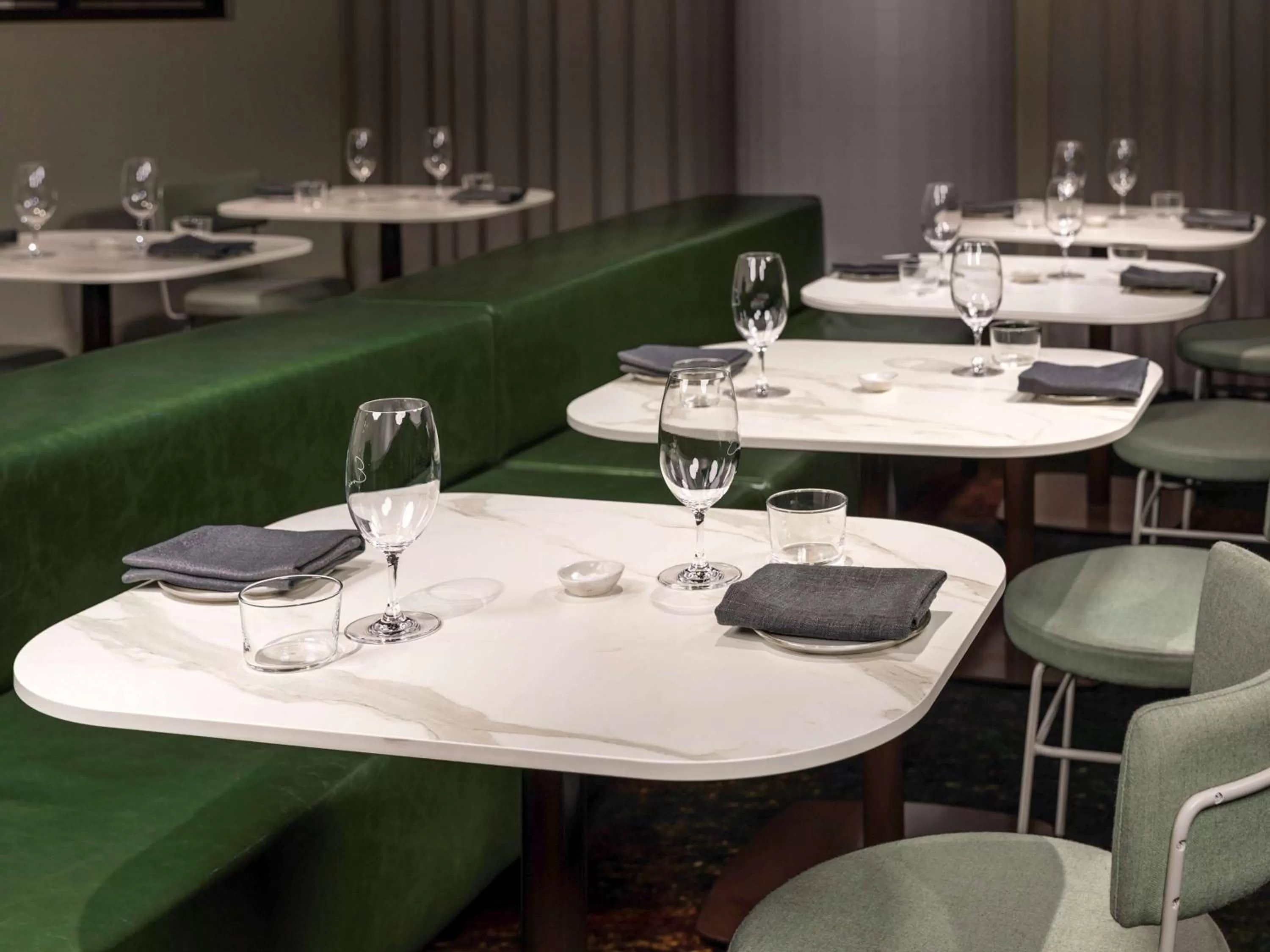 Restaurant/places to eat in Pullman Melbourne City Centre