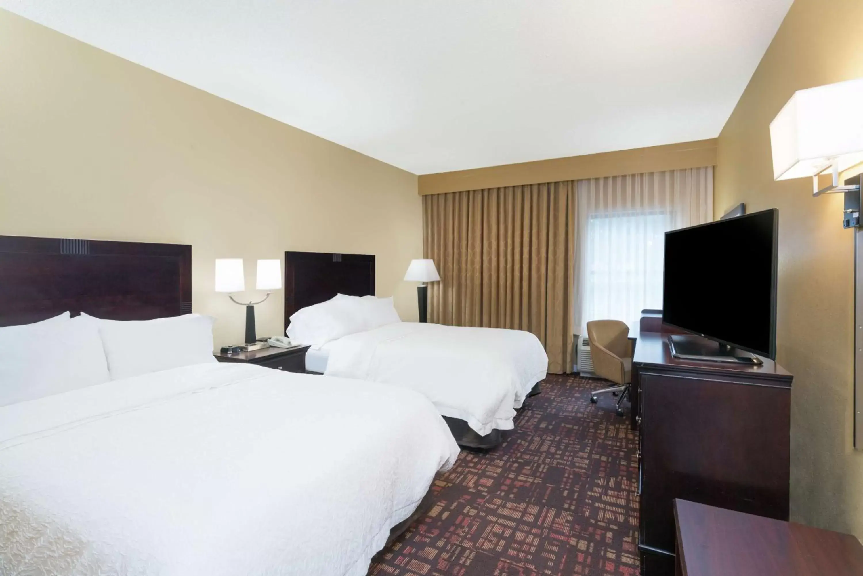 Double Room with Two Double Beds - Hearing Access/Non-Smoking in Hampton Inn Corydon Double Room with Two Double Beds - Hearing Access/Non-Smoking in Hampton Inn Corydon