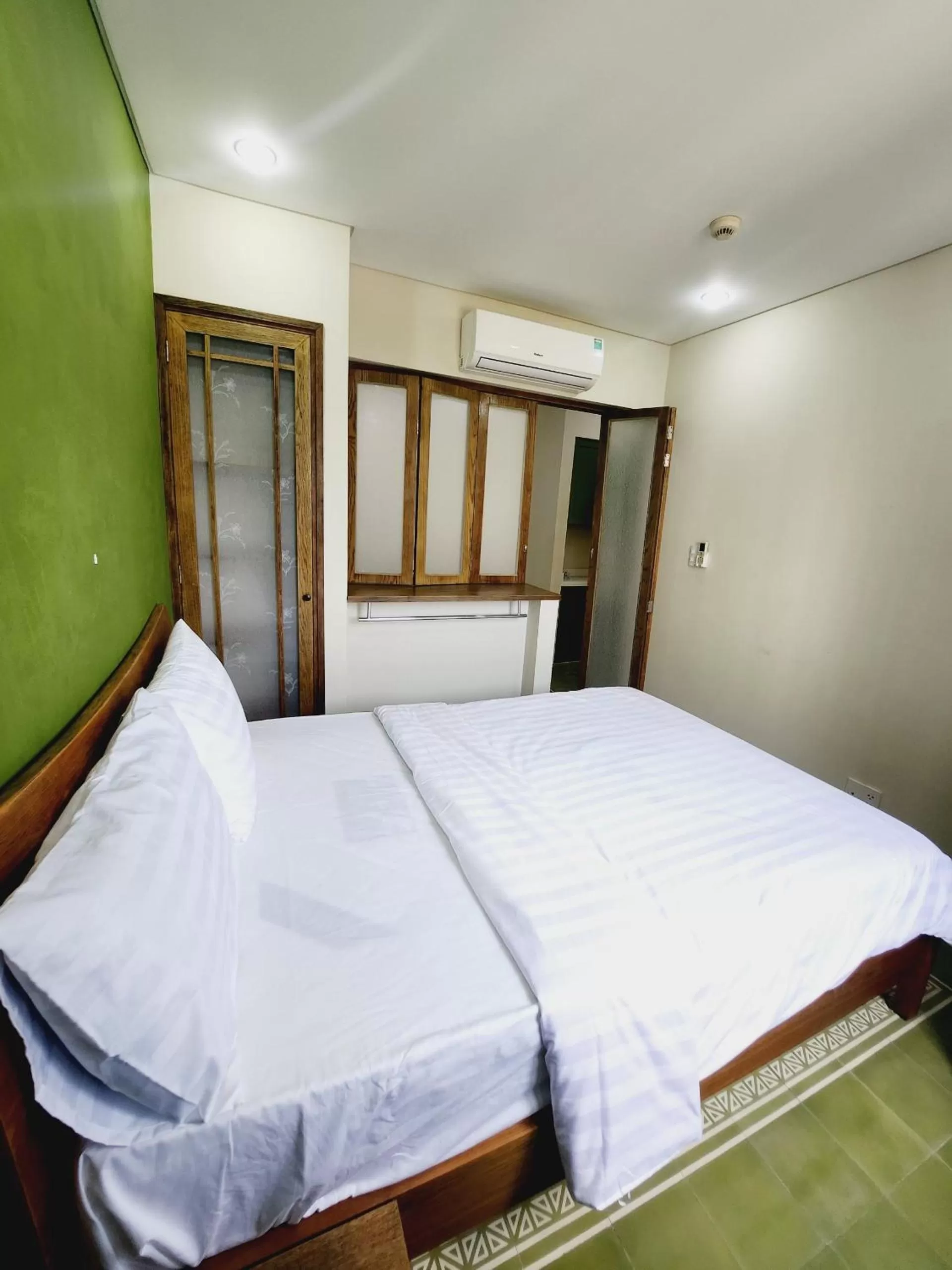 Bed in Scenic Valley Suite