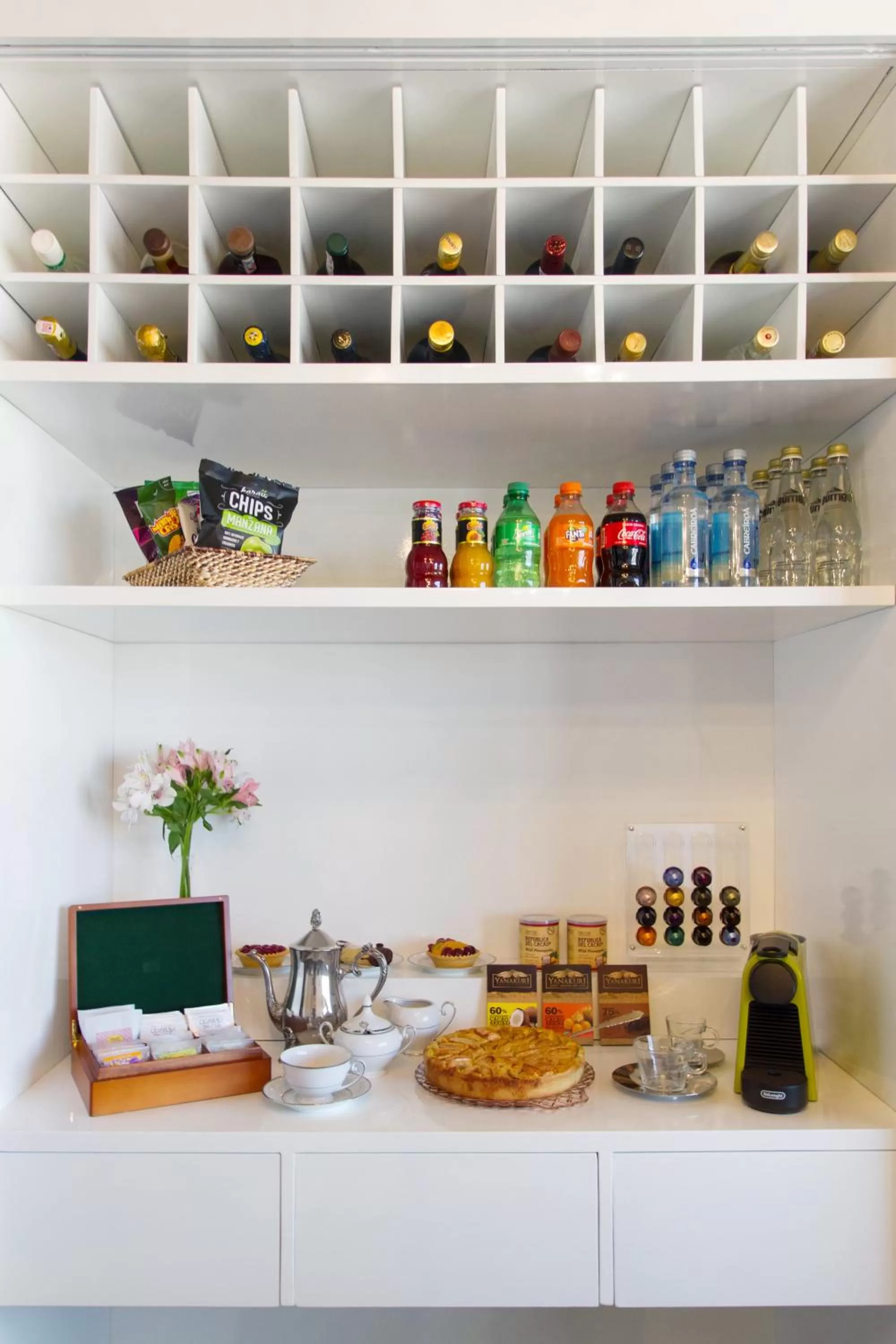 Coffee/tea facilities in Penthouse Lodge B&B