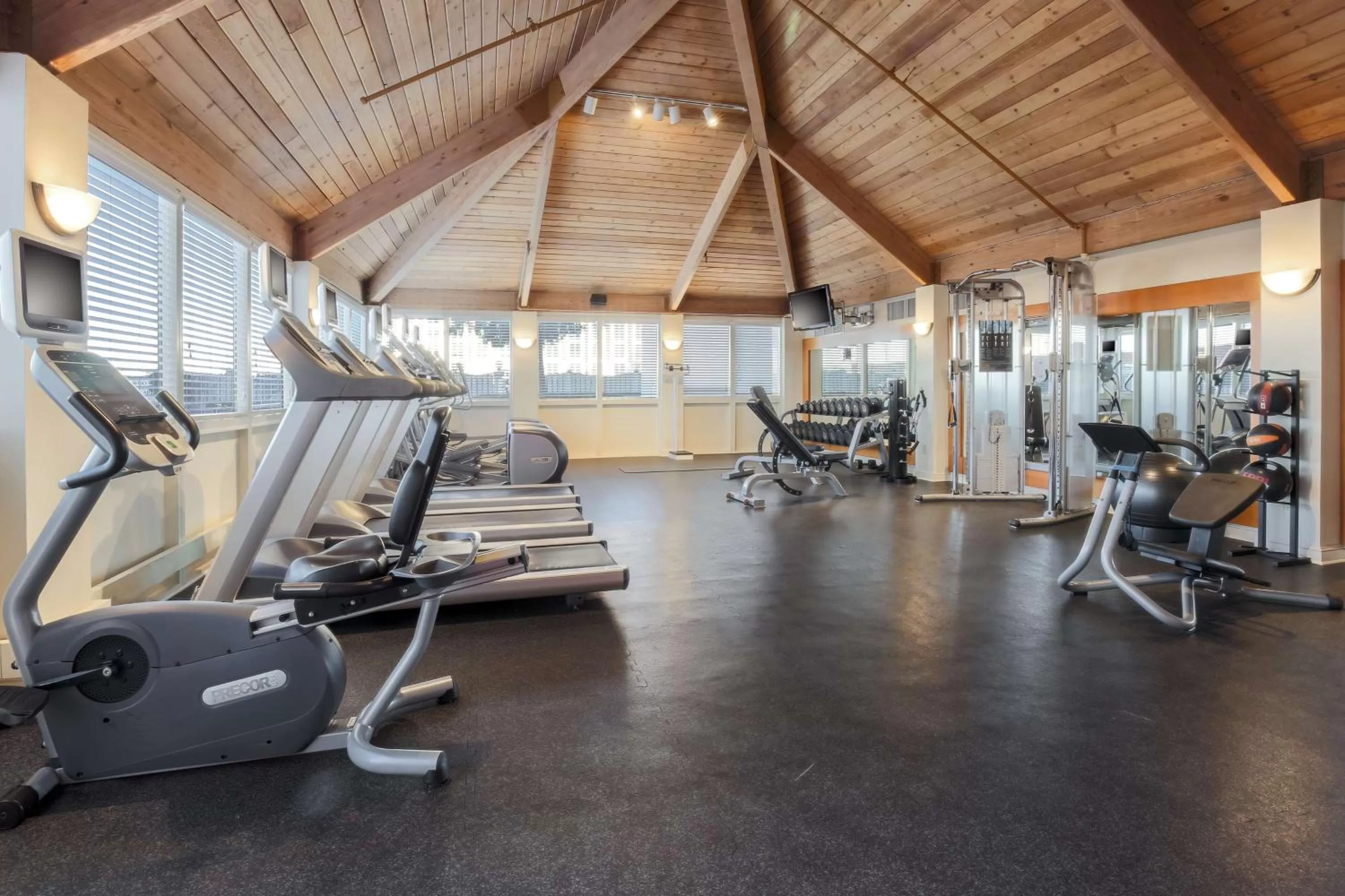 Fitness centre/facilities in Hilton Garden Inn Dallas/Market Center