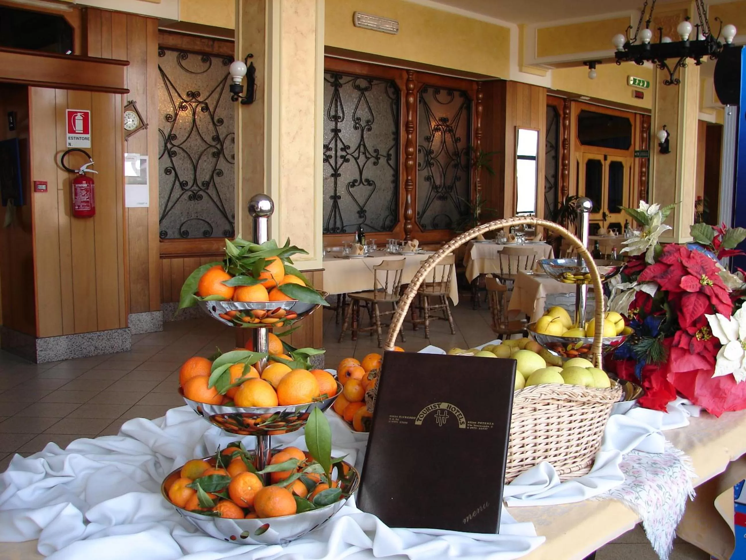 Restaurant/places to eat in Tourist Hotel