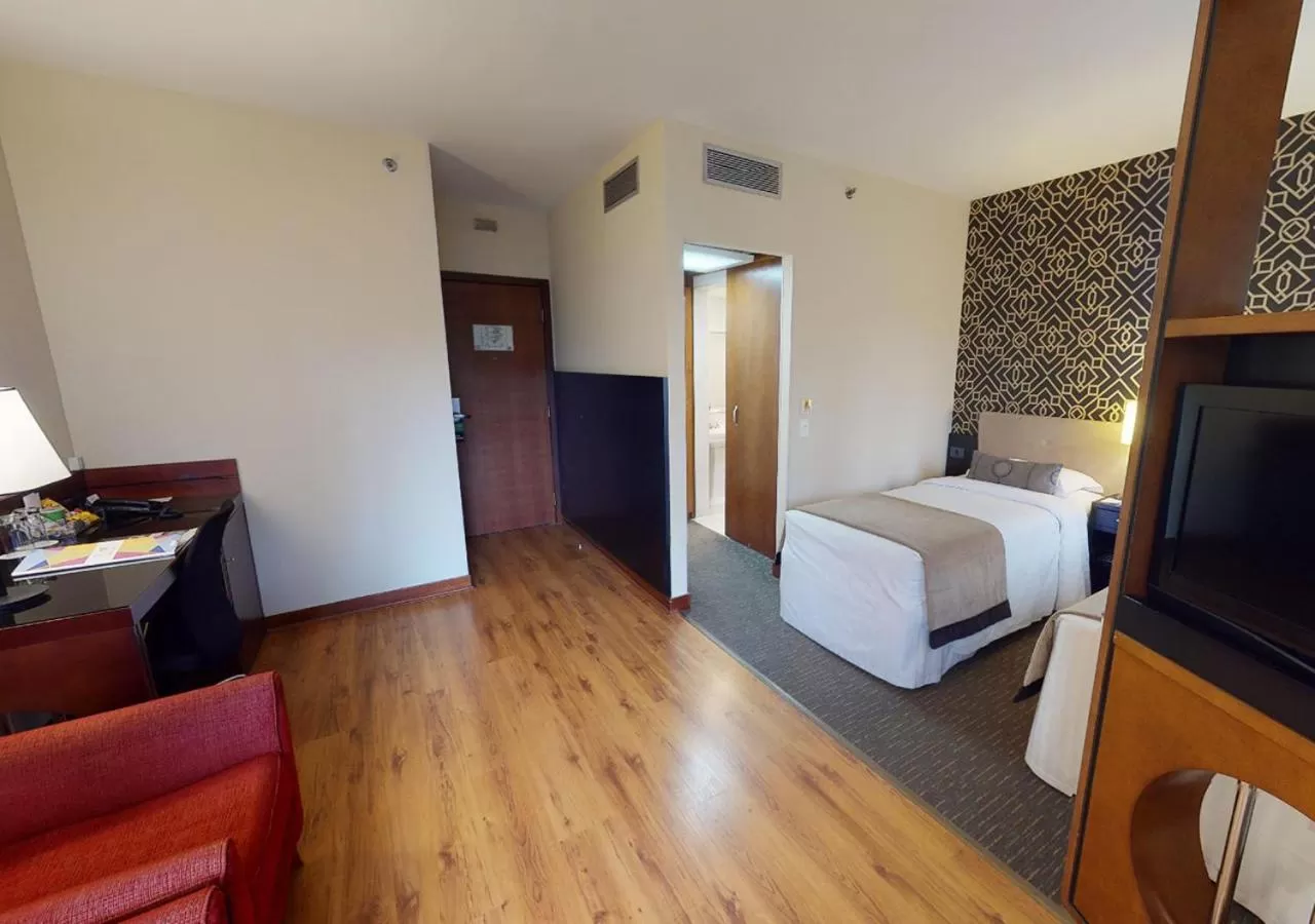 Bedroom, Bed in Estanplaza Funchal Faria Lima