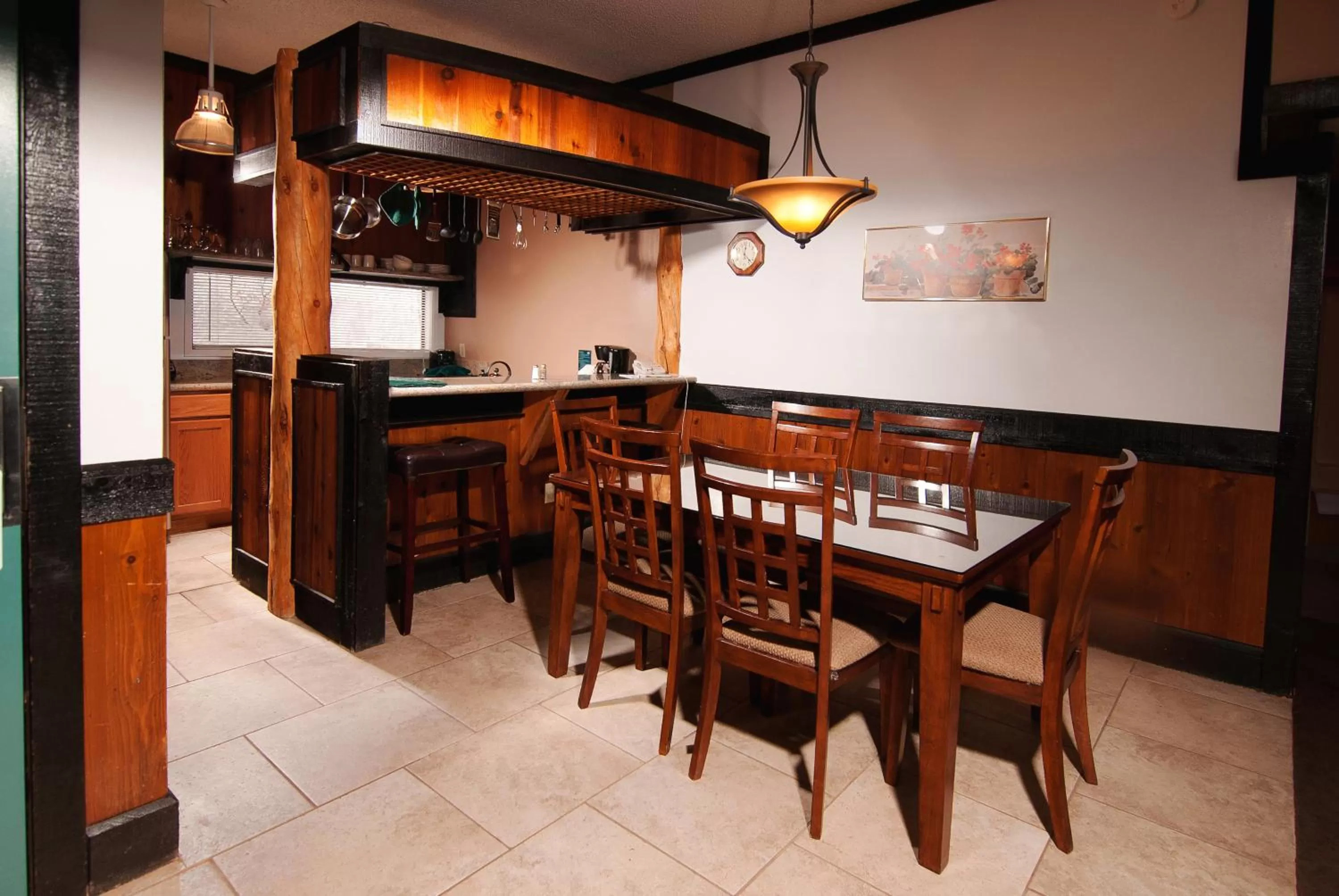 Dining area in The Ridge Sierra