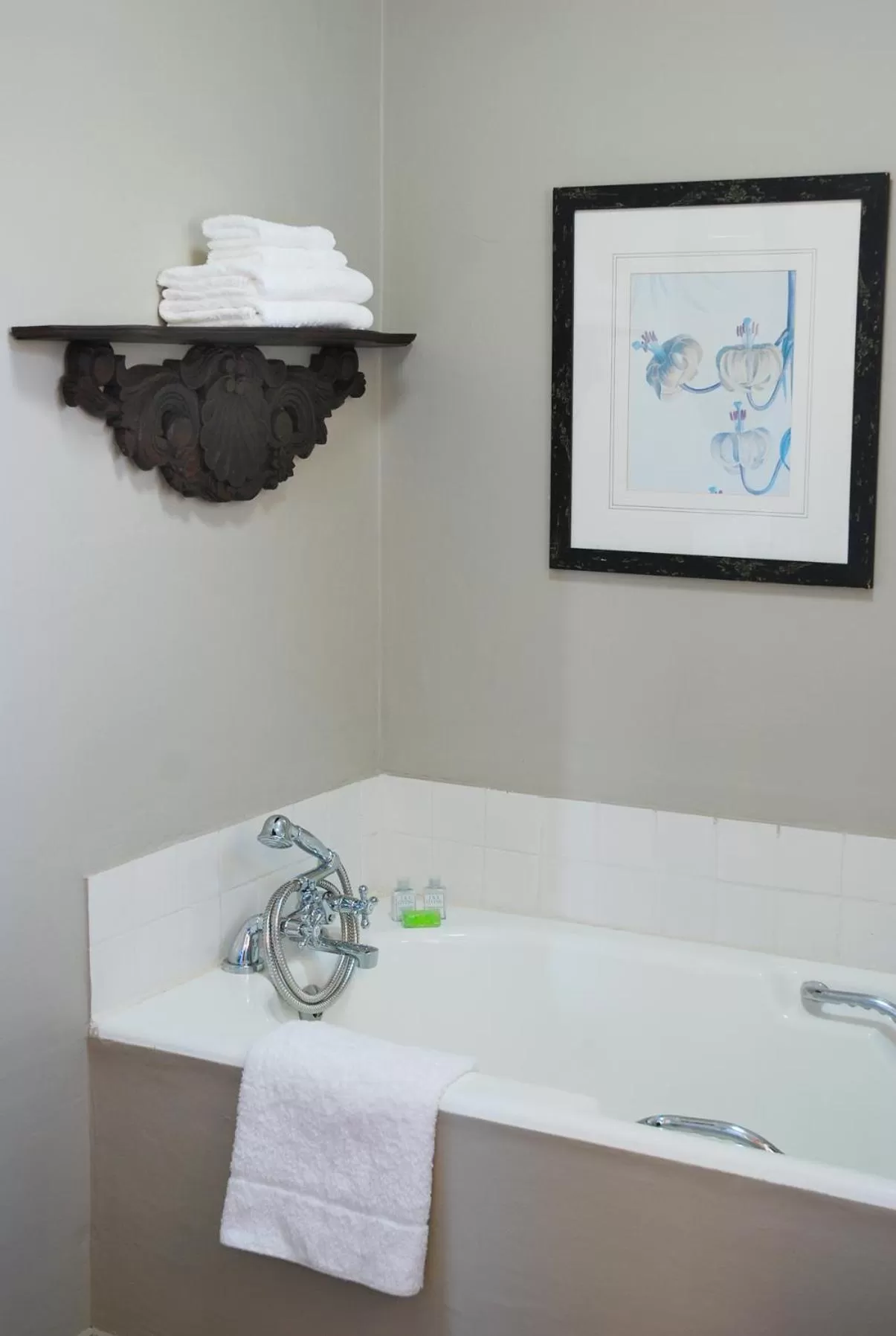 Bathroom in Sneezewood Farm Bed&Breakfast and Self-Catering Cottage